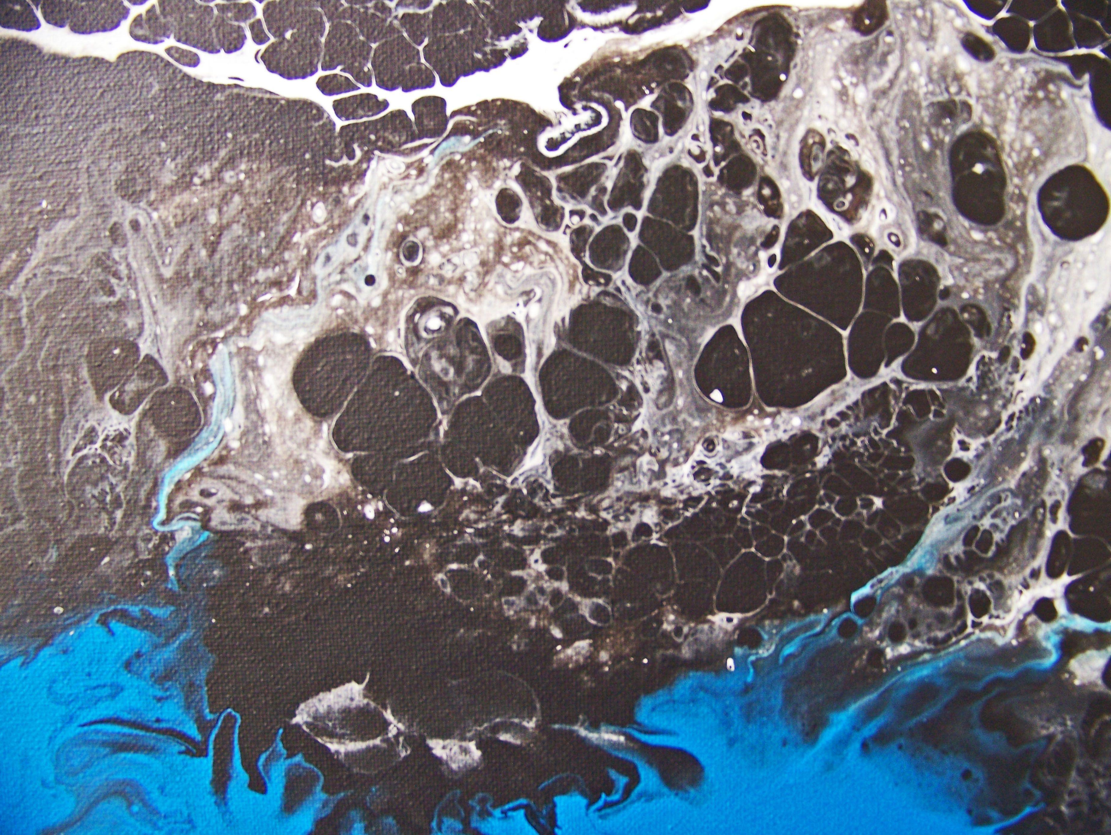 Las convincentes obras de arte originales de Jo Moore se inspiran en la naturaleza, mostrando superficies de texturas dramáticamente ricas. Cotizada a nivel nacional e internacional, y coleccionada en todo el mundo desde hace más de cuarenta años,