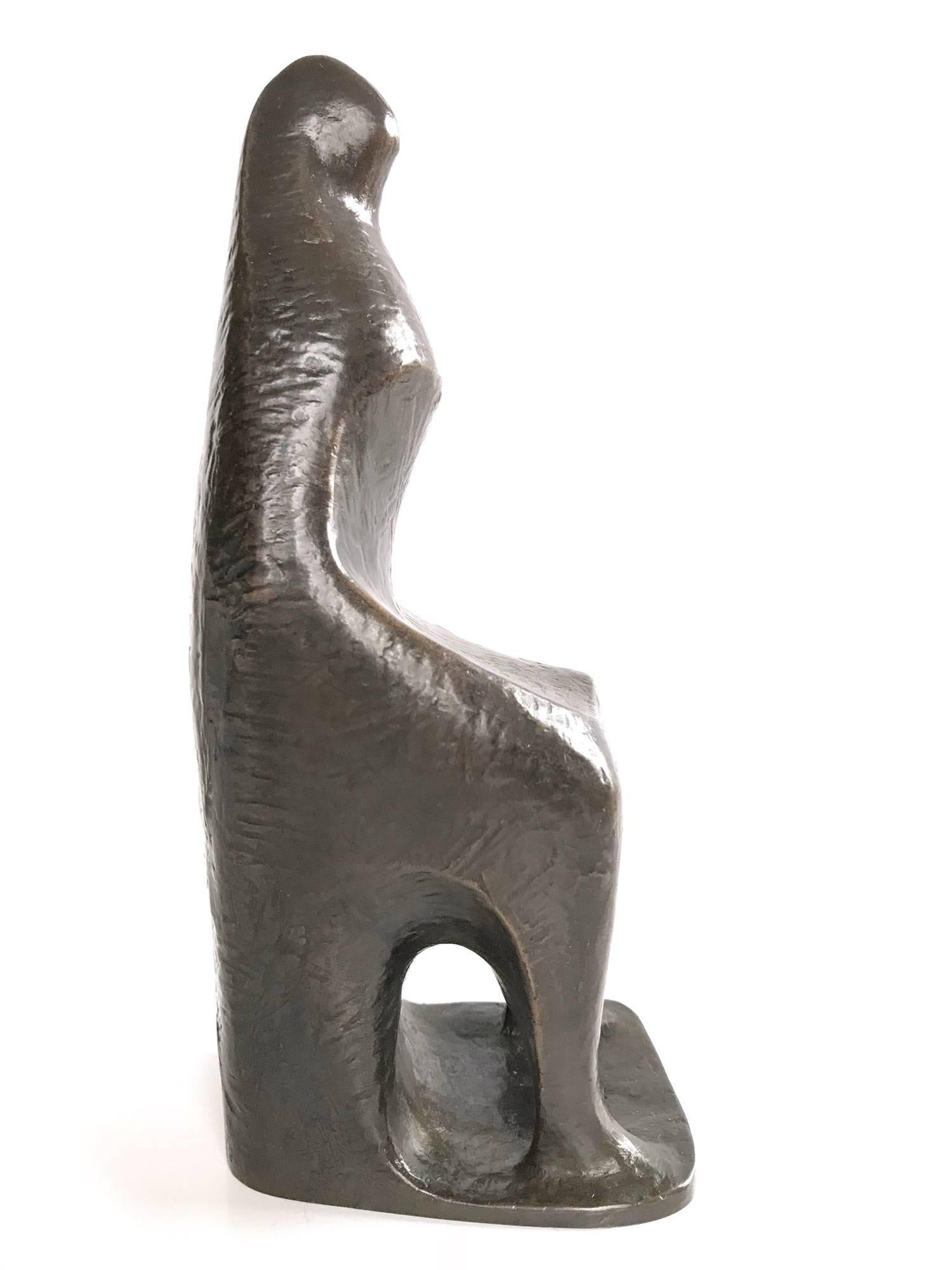„Sitt-Figur mit Blick auf“ Moderne Bronze aus der Mitte des Jahrhunderts  im Angebot 1