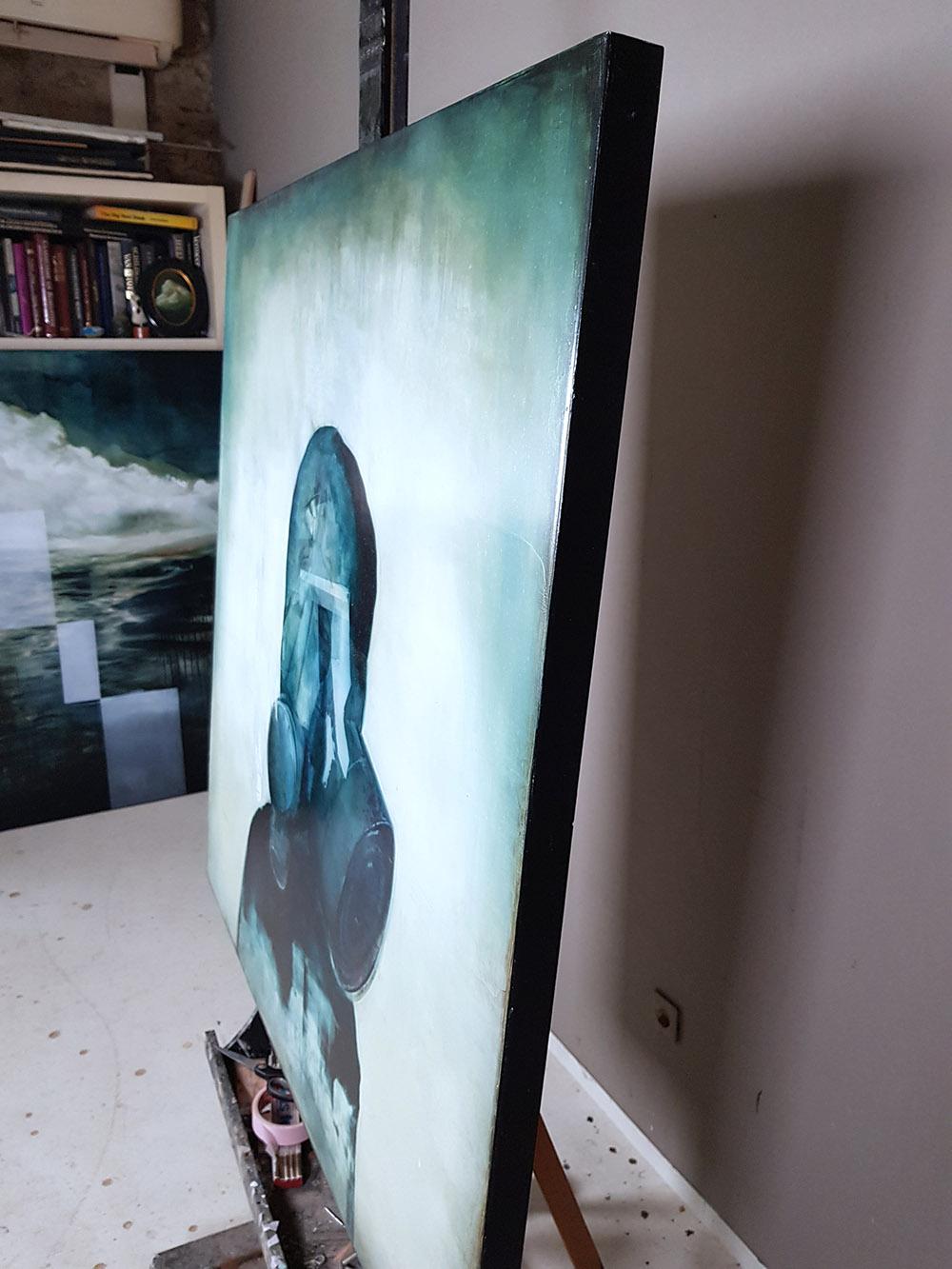 Die Rüstung II von J. van der Vlugt - Porträtmalerei, maskierte Figur (Grün), Portrait Painting, von Joachim van der Vlugt