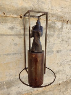 Zeitgenössische Bronzeskulptur „Ecstasy II“ Tisch-Wandskulptur, figurative Mädchen sinnlichkeit