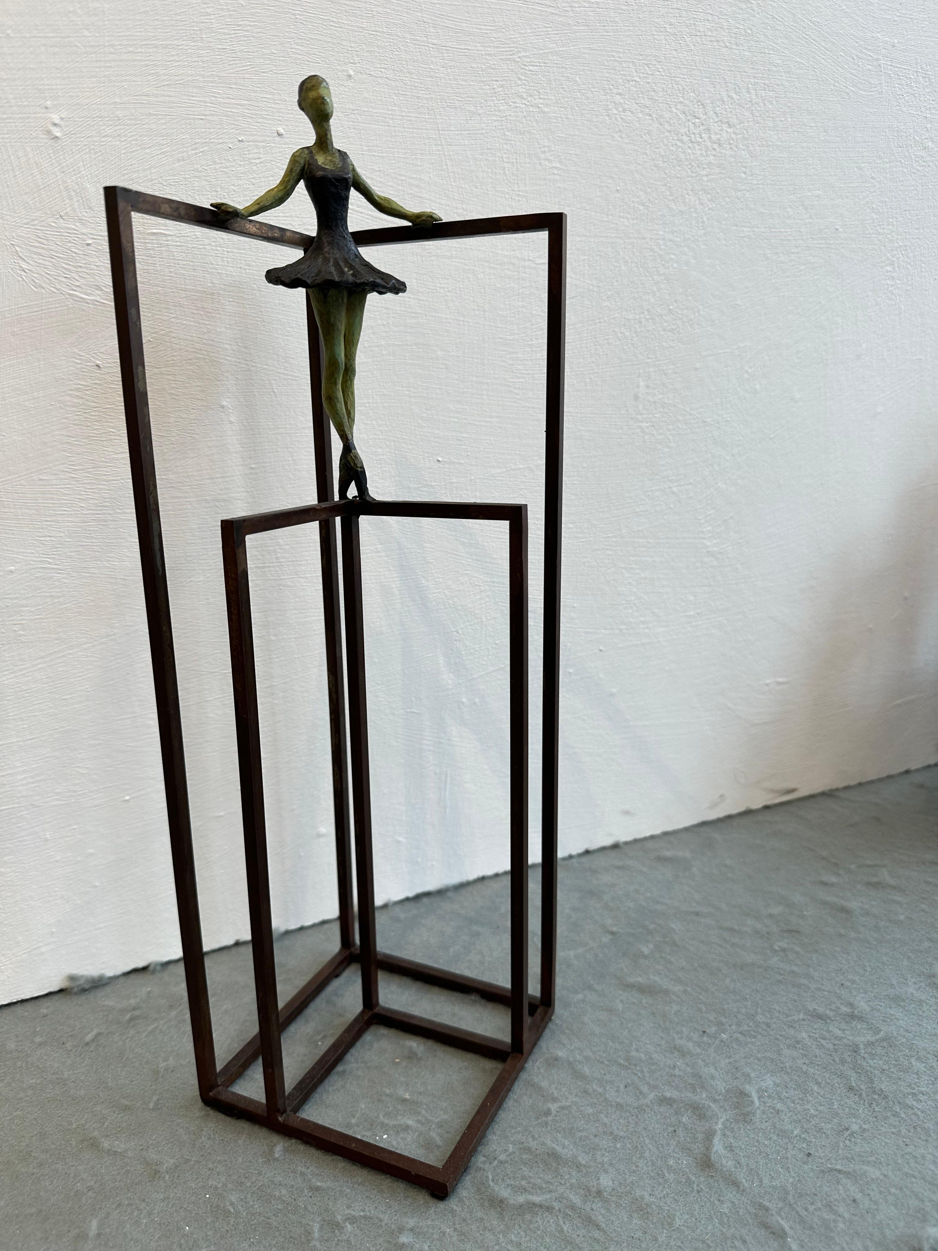 Tamara - Sculpture Moderno di Joan Artigas Planas