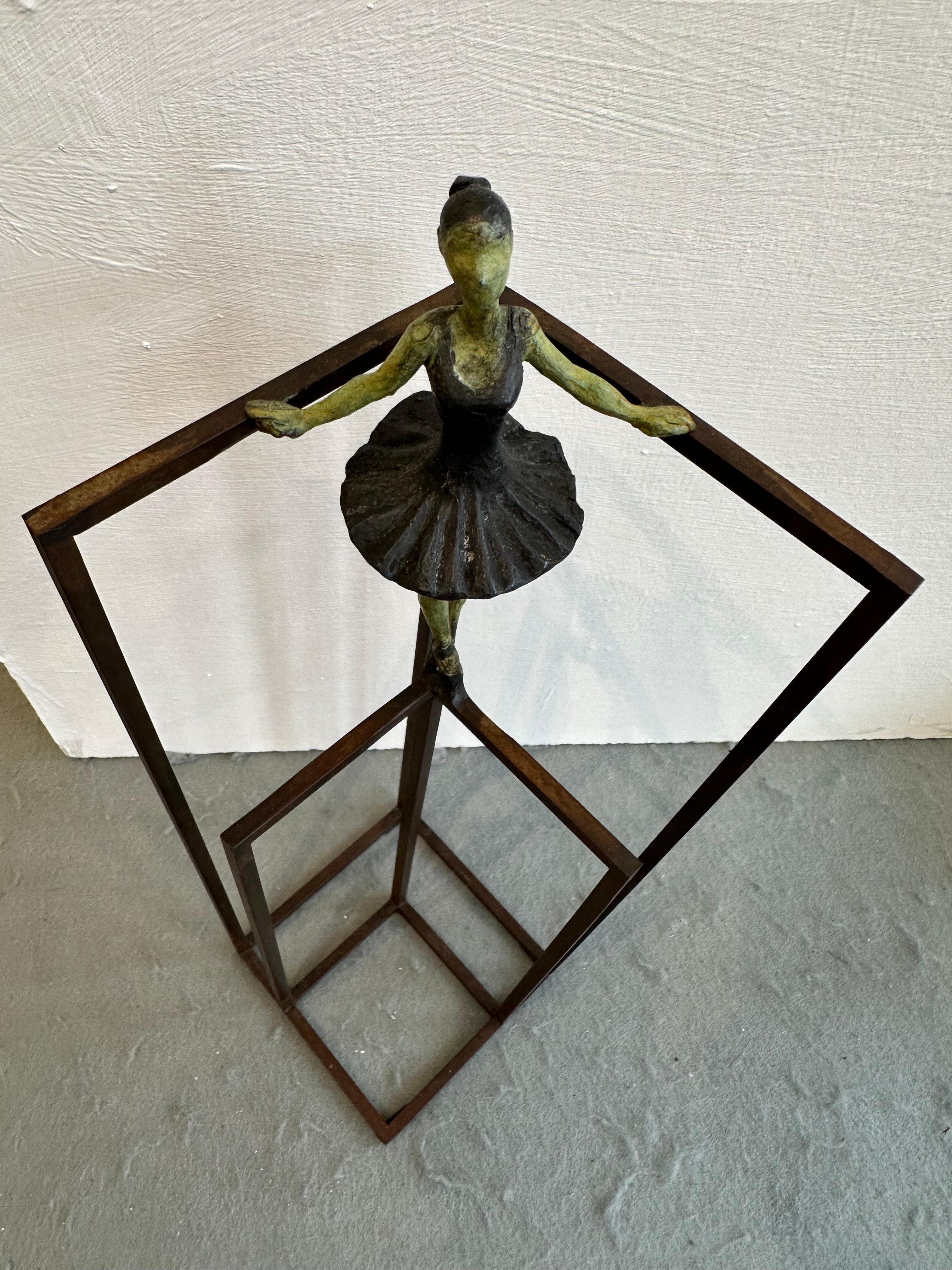 Tamara - Figurative Sculpture Oro di Joan Artigas Planas