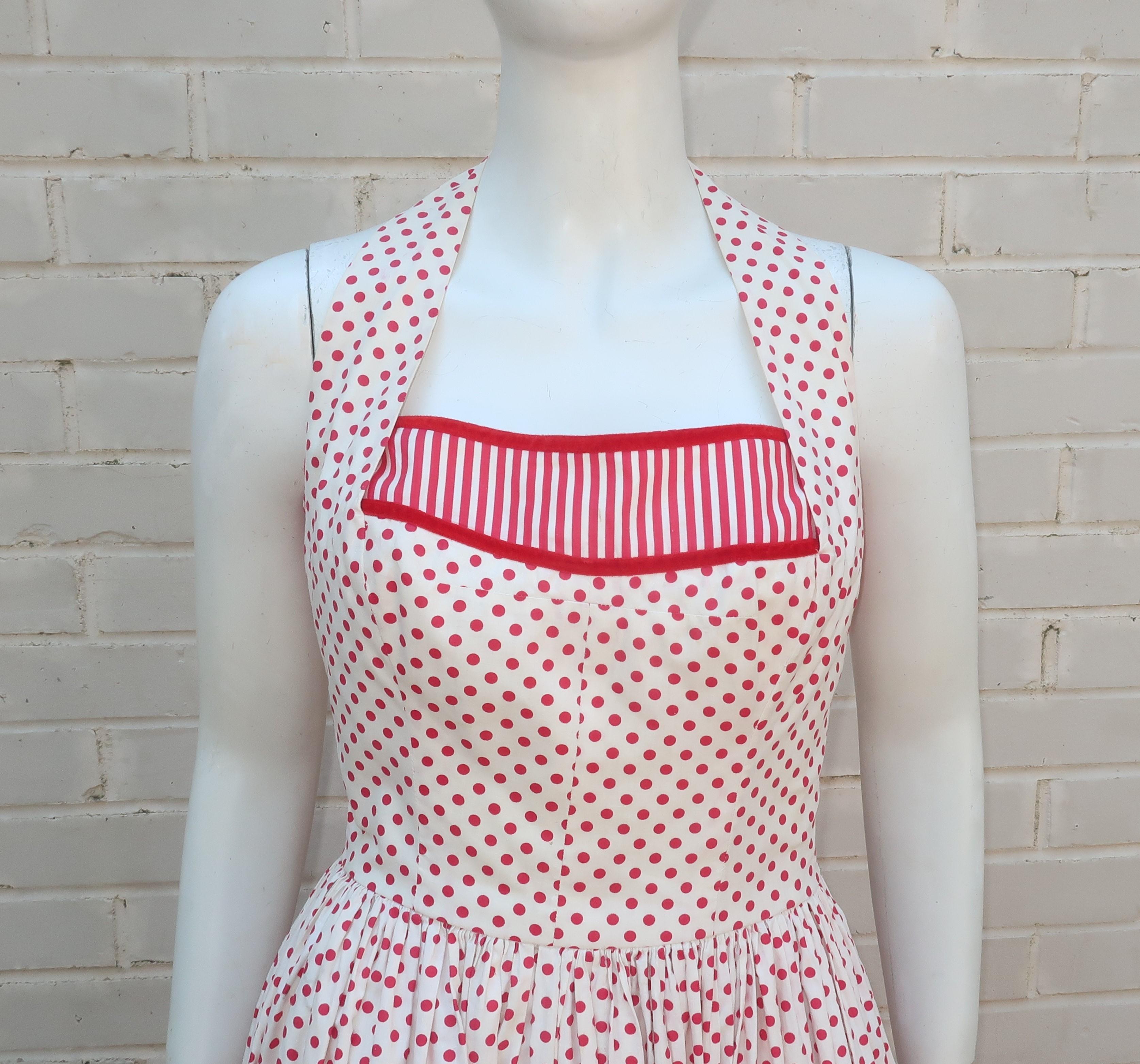 Joan Barrie Rot-Weißes Trägerkleid im Pin-Up-Stil, 1950er Jahre (Grau) im Angebot