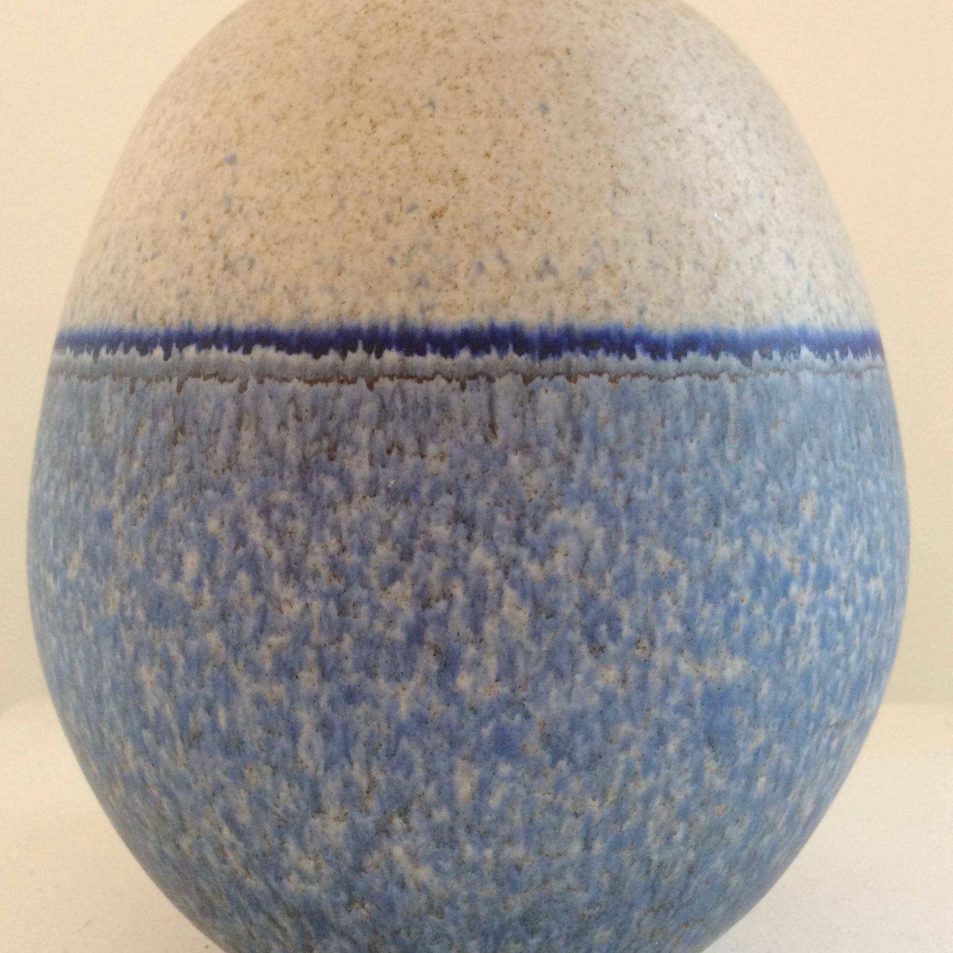 Beautiful Joan Carrillo vase, circa 1975, Spain.
Blue and crema ceramic.
Dimensions: 19 cm H, 15 cm diameter.
Good condition.
All purchases are covered by our Buyer Protection Guarantee.
This item can be returned within 14 days of delivery.
We ship