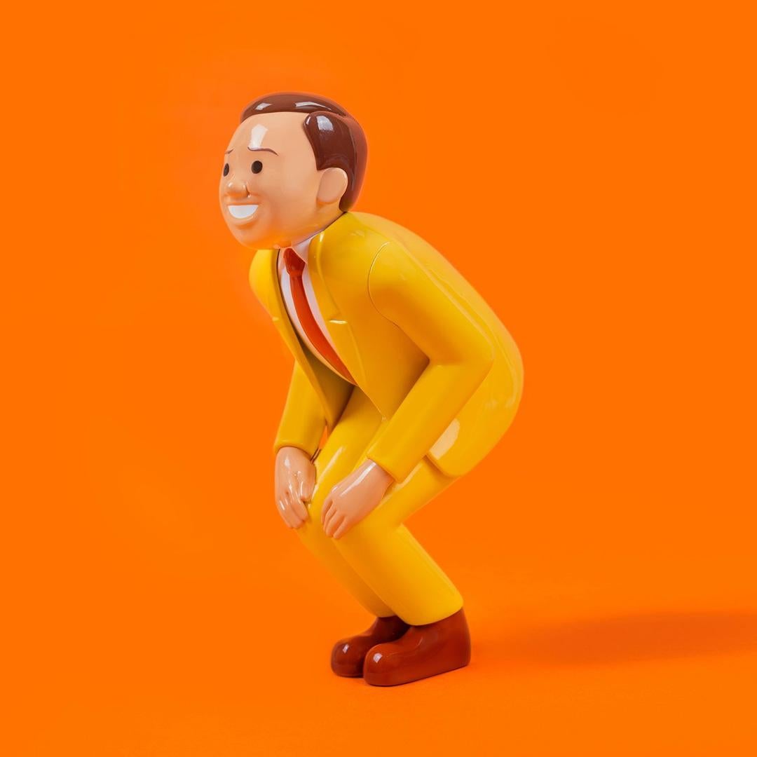 La figure est basée sur l'une des images, puis sur une figure, et enfin sur la plus grande figure en bronze de cet artiste. Dans cette image, on peut trouver un homme élégamment habillé, mais en regardant le personnage, et en le regardant de dos, on