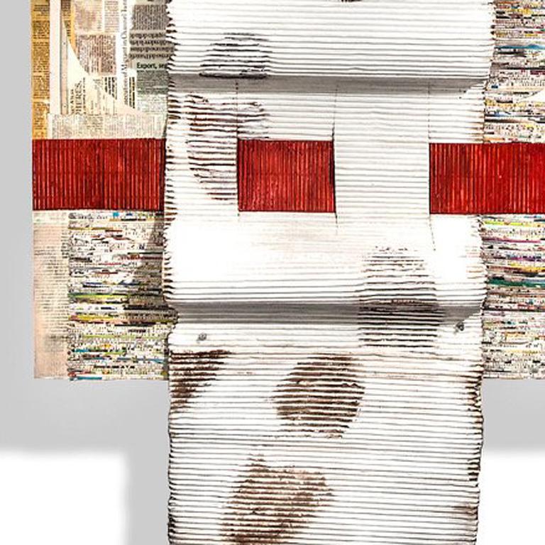 « Exodus », Joan Giordano, techniques mixtes, papier, papier journal, tenture murale, verticale  en vente 5