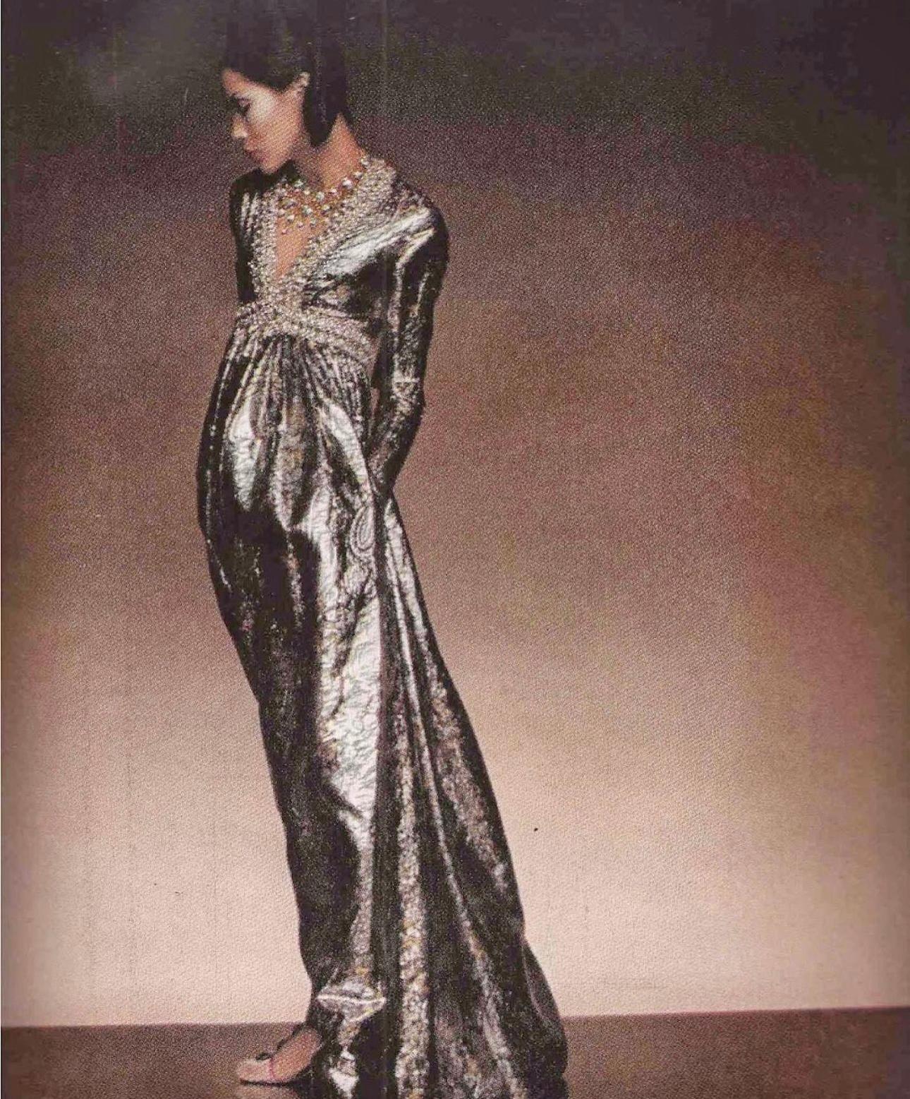 Kasper for Joan Leslie 1968 Documented Paisley Silk & Lurex Gown For Sale 10