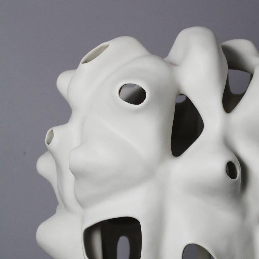 JL33 - Porcelain geometric white sculpture  - Sculpture by Joan Lurie