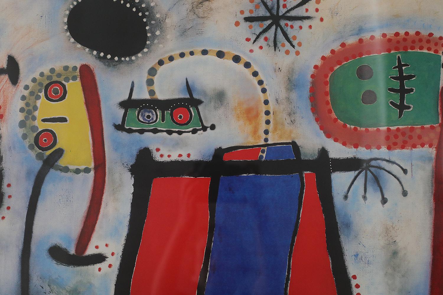L'affiche de l'exposition de 1953 de l'œuvre de Joan Miró au musée Solomon R. Guggenheim de New York. Imprimé en Italie en 1986 par Arti Grafiche Ricordi. Affiche de Joan Miró, peintre, sculpteur et céramiste catalan. Le maître du surréalisme est