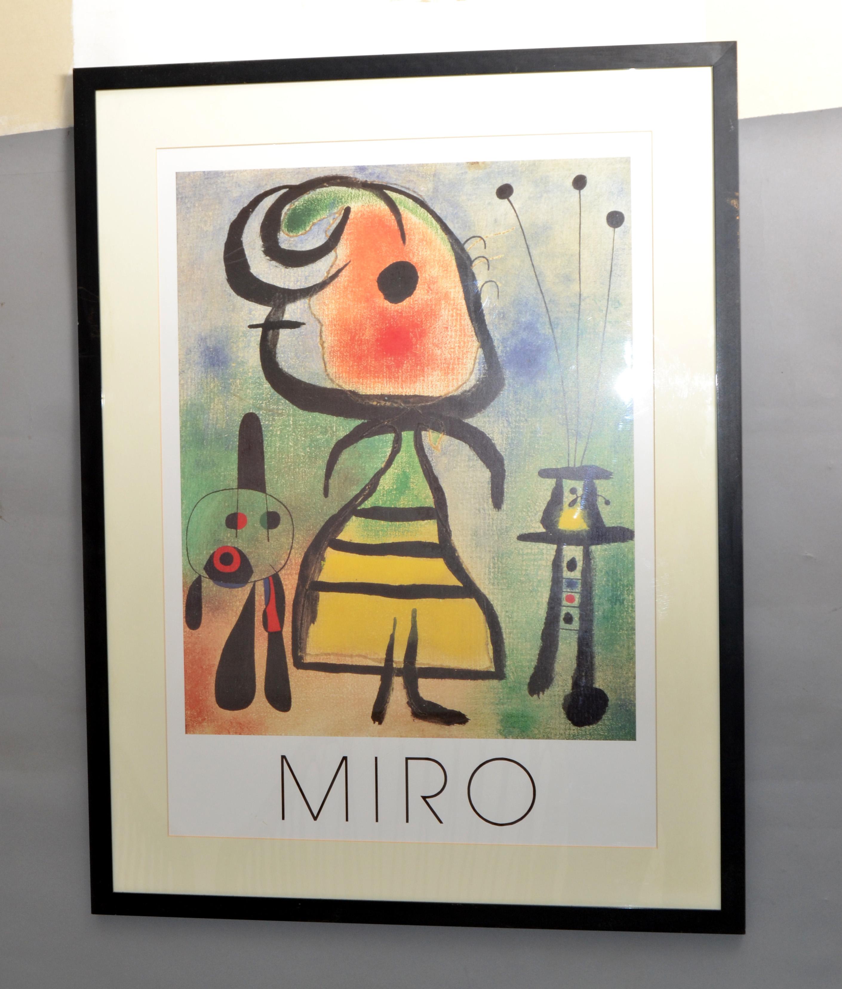 Joan Miró Femme Et Chat Lithograph Framed Printed Wall Art England 1989 Cartoon In Good Condition For Sale In Miami, FL