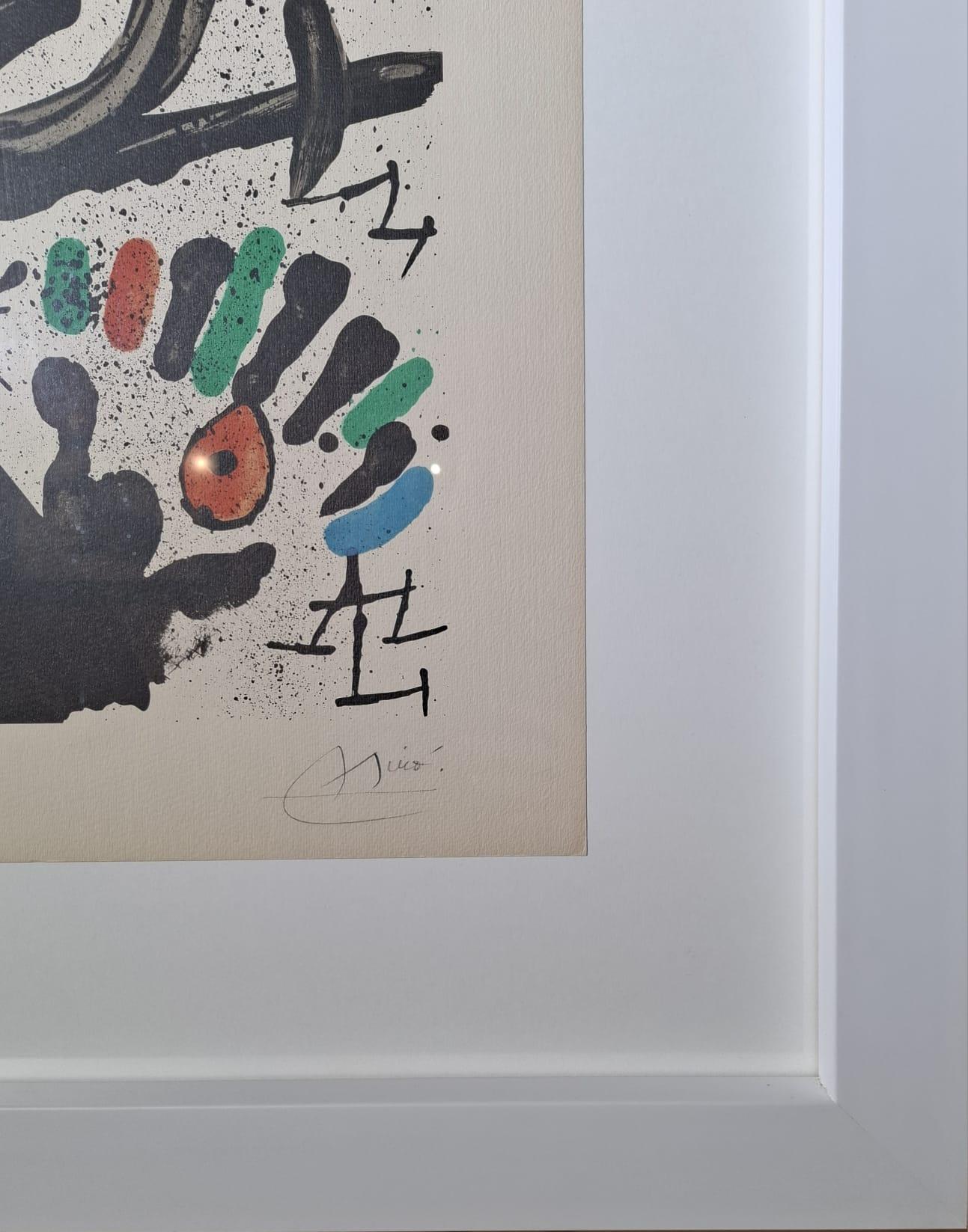 Autor: Joan Miró
Titel: Homenatge a Joan Prats (M709)
Jahr: 1.971
Technik: Lithographie. Von Hand signiert und nummeriert. 
Die Auflage beträgt 75 Exemplare. Zertifiziert von der Fundació Joan Miró. Mourlot 709
Größe: 65 x 84,7 cm. Gerahmt