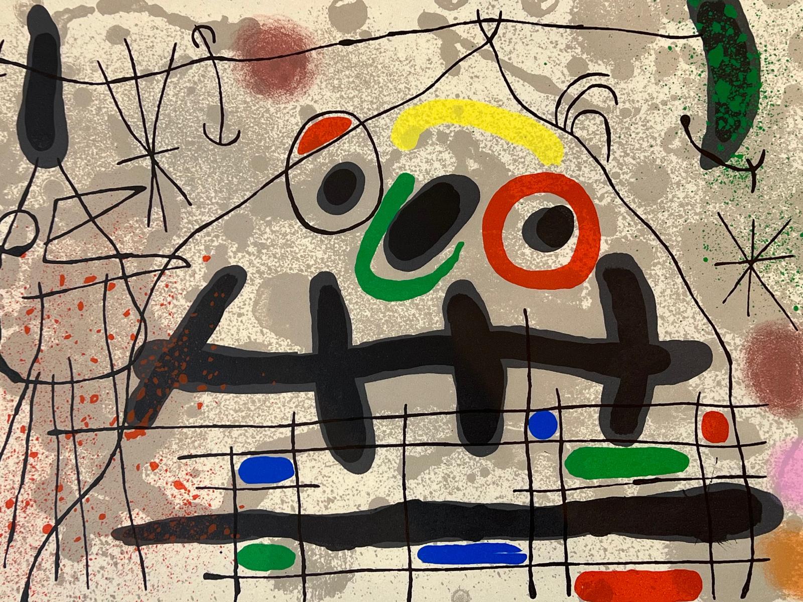 Le lézard aux plumes d'or - Brown Abstract Print by Joan Miró