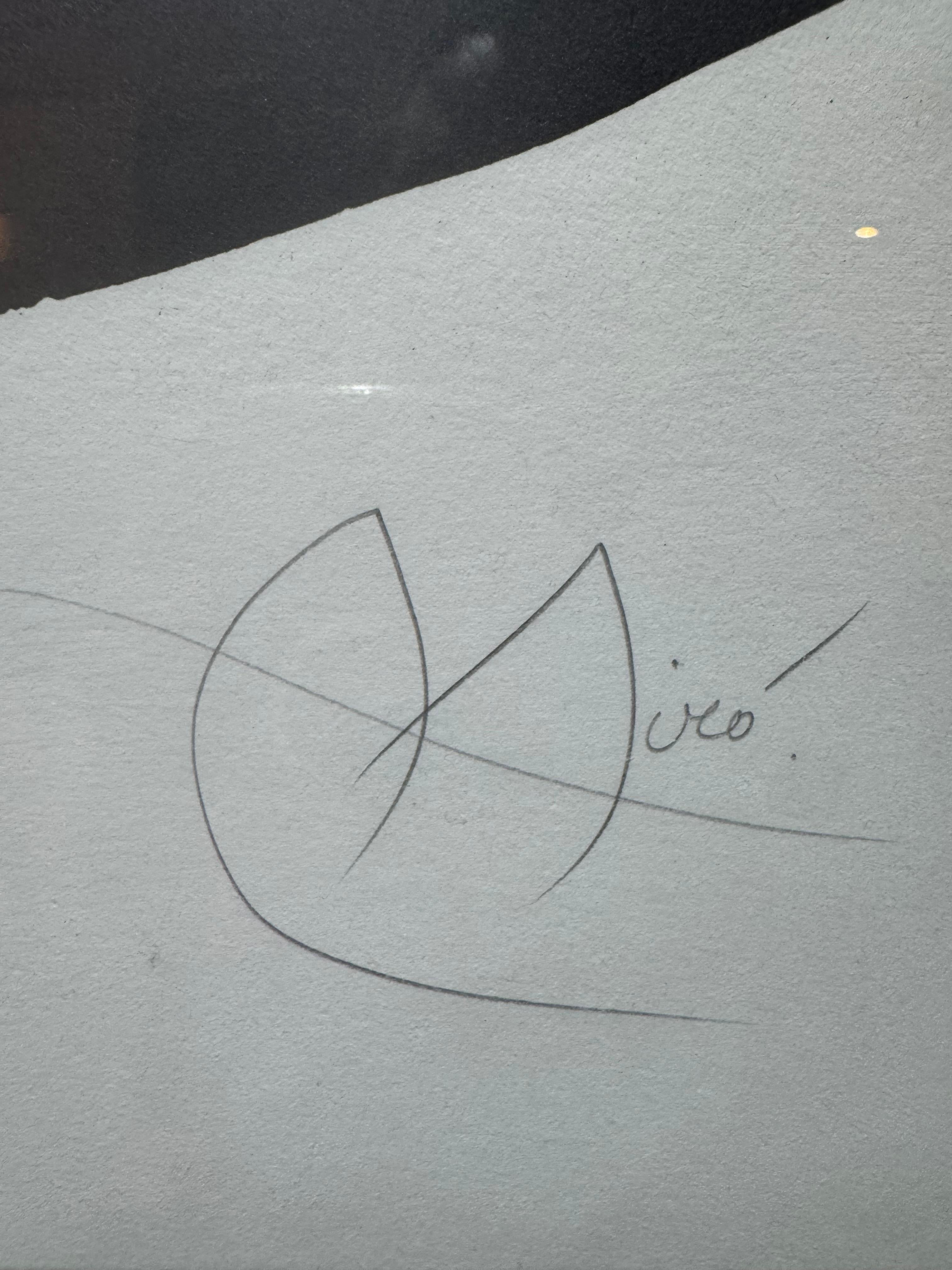 Lithograph 1977 CERET (Maeght 1120) Pencil Signed HC - Gris Abstract Print par Joan Miró