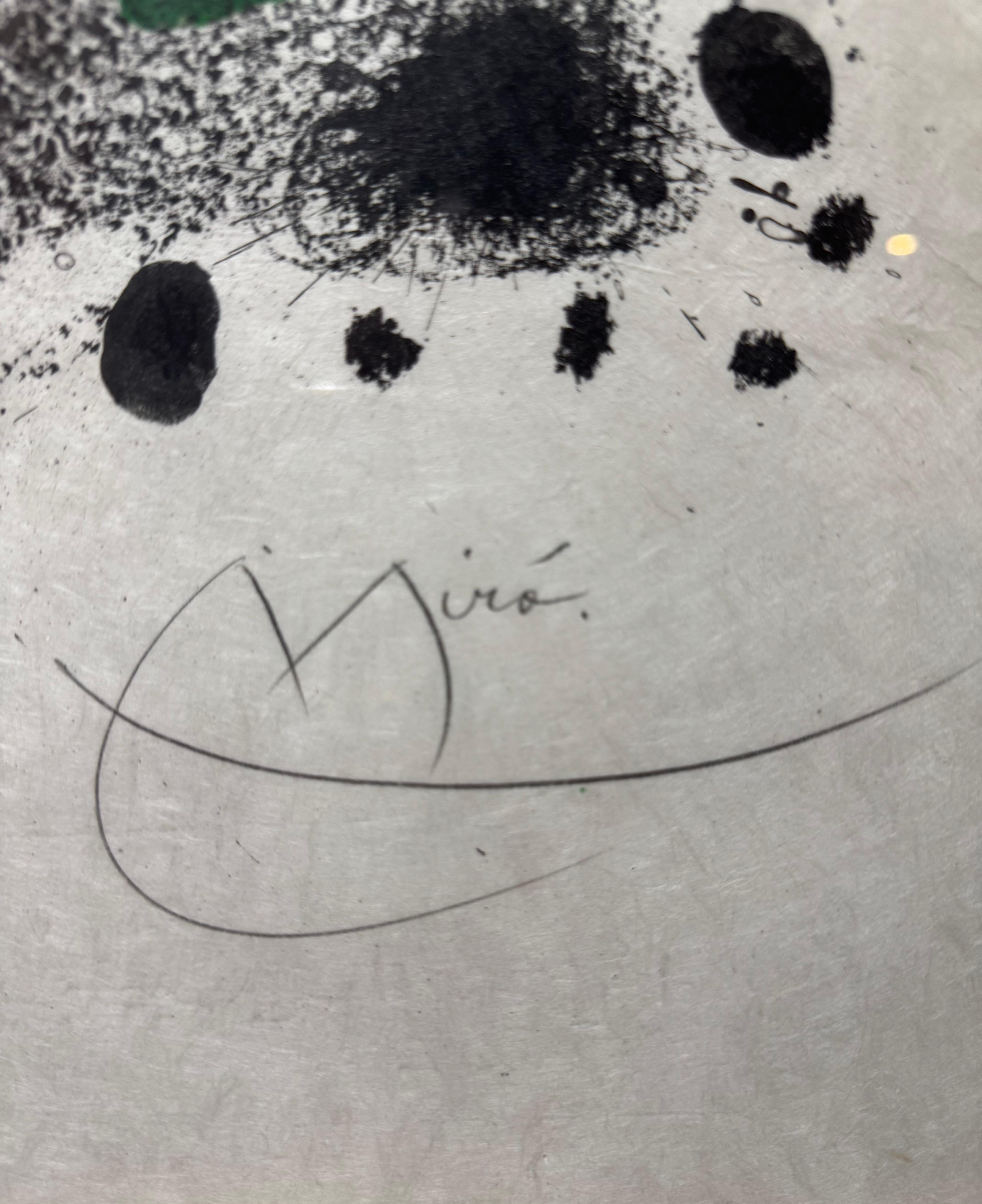 RARE 1969 “KATALONION” Rice Paper Pencil Signed Lithograph - Surréalisme Print par Joan Miró