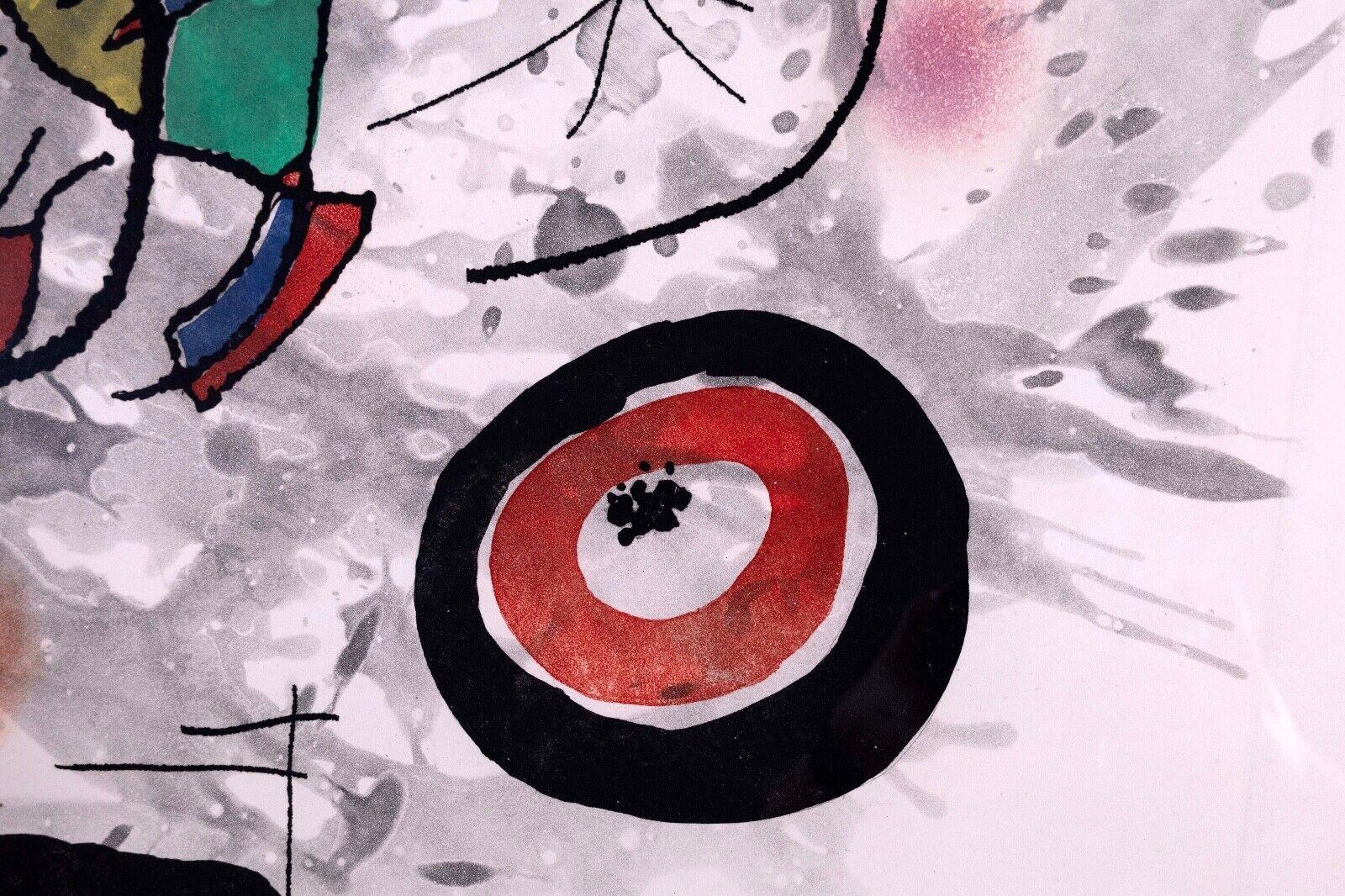 Papier Joan Miro Pygmees Sous la Lune signé Modern Etching Aquatint 27/50 Encadré 1972 en vente