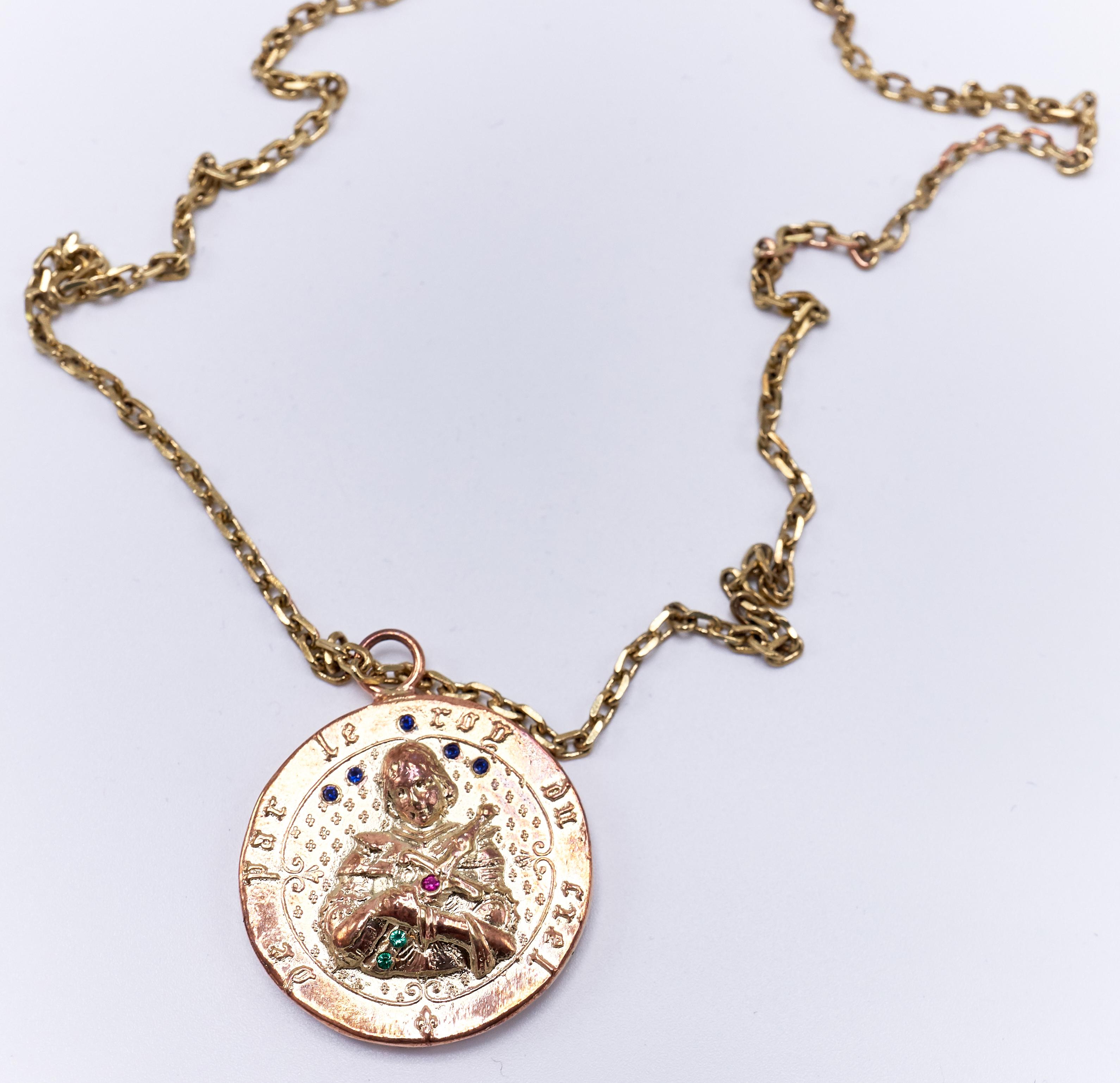 Joan of Arc Medaillon-Halskette Rubin Smaragd Blauer Saphir J DAUPHIN (Zeitgenössisch) im Angebot