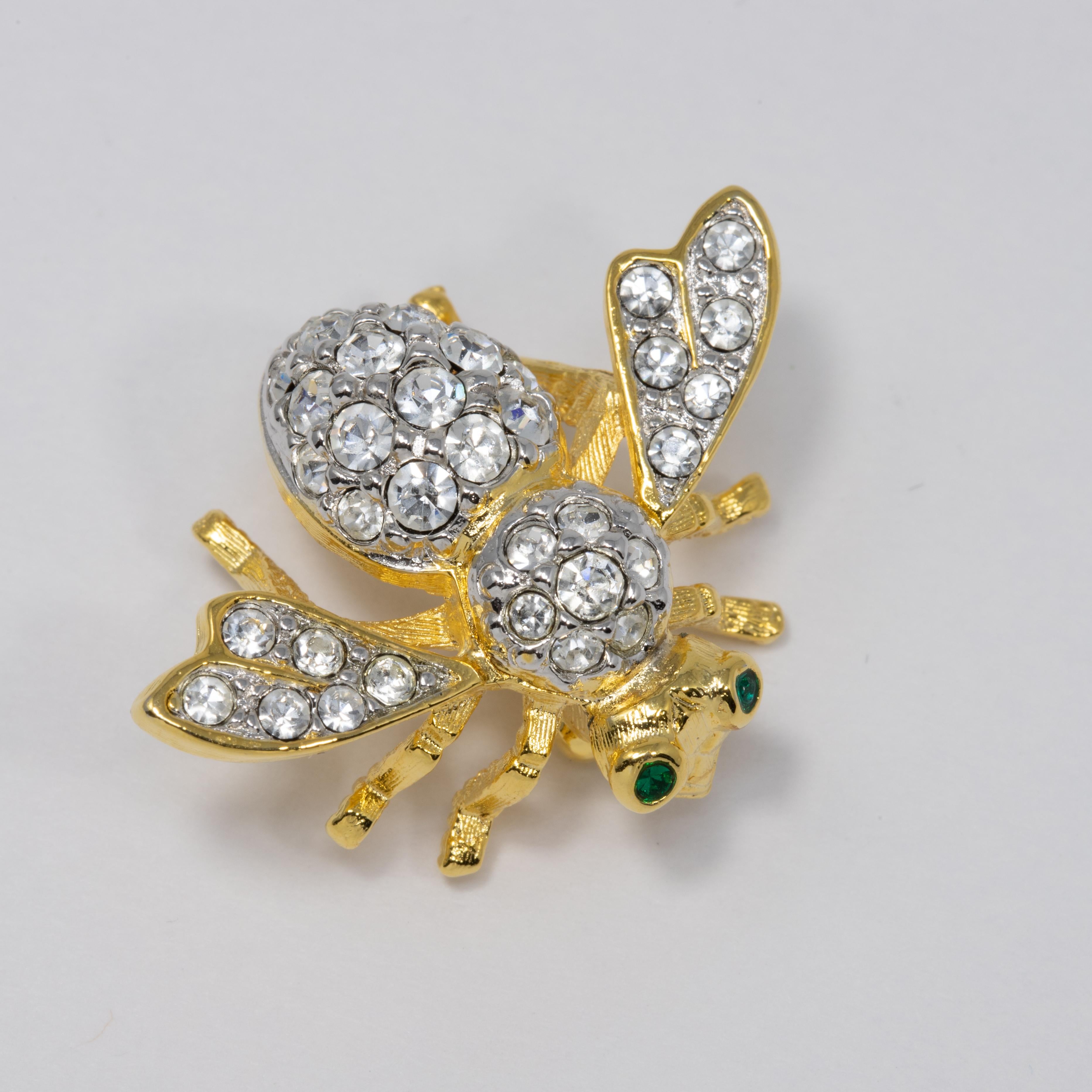 An exquisite pin, featuring a pave clear-crystal gold plated bee.

Hallmarks: Joan Rivers
