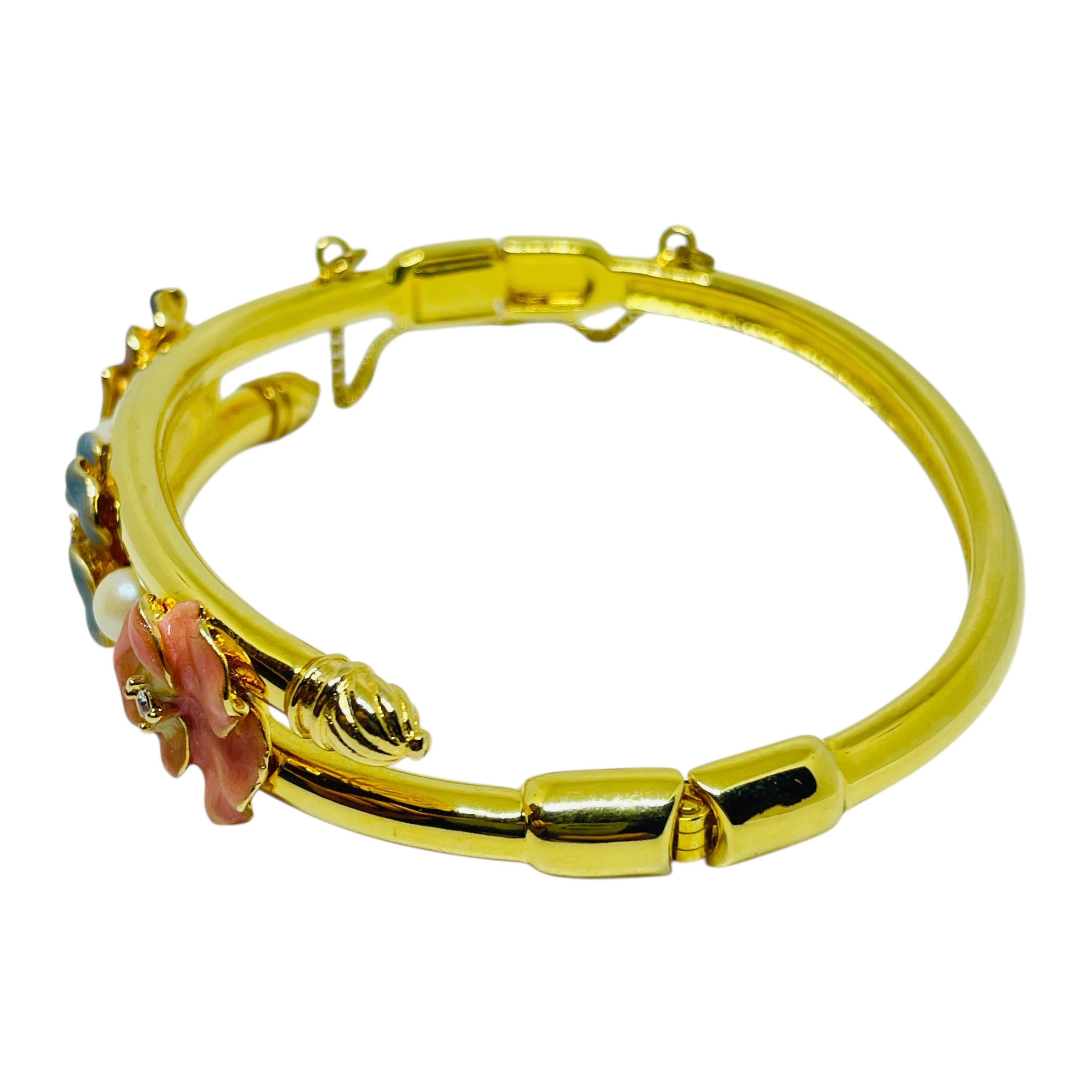 JOAN RIVERS signiert Goldton Blume Emaille Perle Strass Designer-Armband im Angebot 1