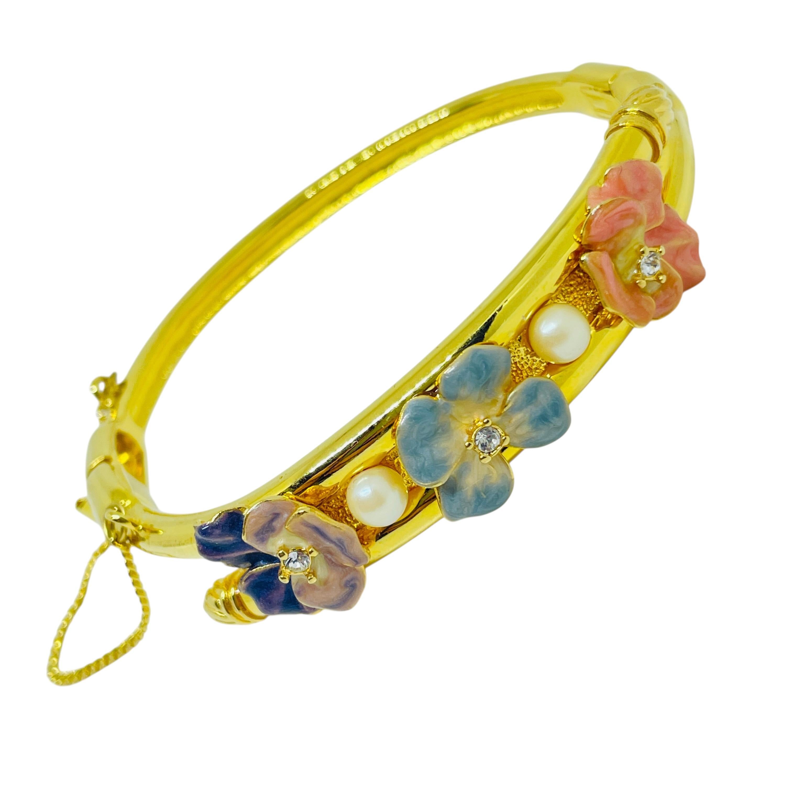 JOAN RIVERS signiert Goldton Blume Emaille Perle Strass Designer-Armband im Angebot 3