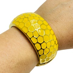 JOAN RIVERS signierter goldgelber Emaille-Armreif