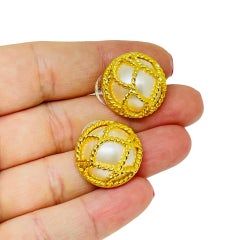 JOAN RIVERS signed vintage gold tone caged pearl designer pierced earrings