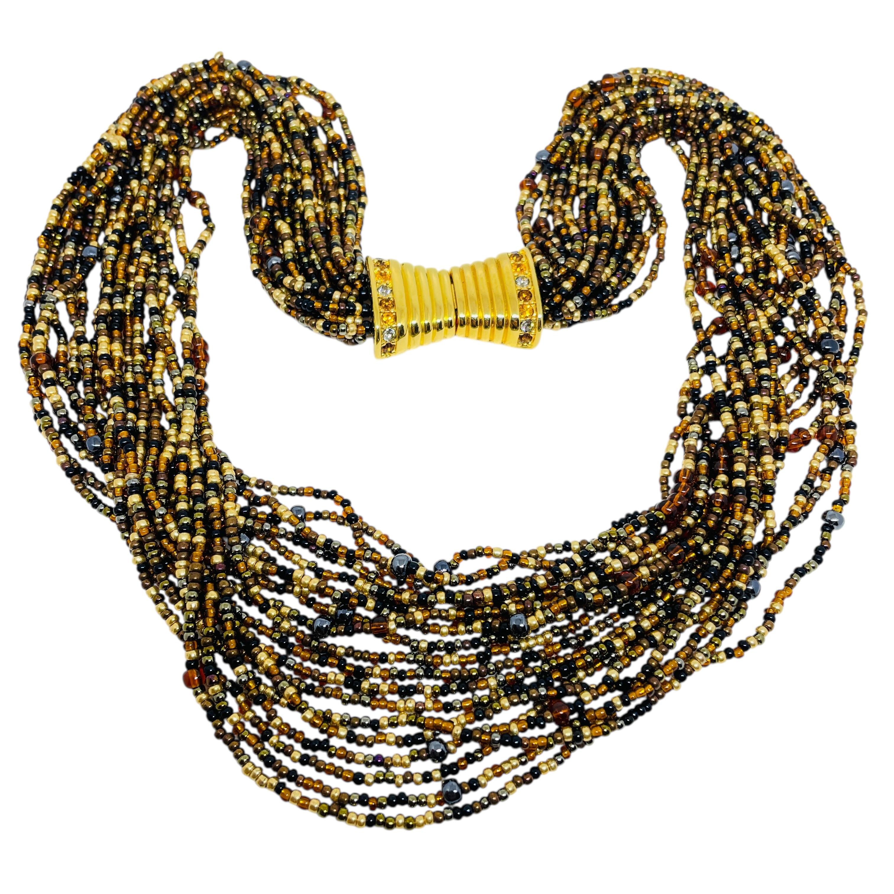 Collana firmata JOAN RIVERS con perle di vetro d'epoca in tonalità oro a più fili in vendita 2