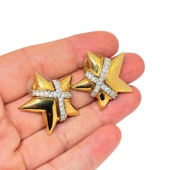 JOAN RIVERS signed vintage gold tone rhinestones stars designer post earrings