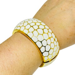 JOAN RIVERS vintage gold plated white enamel designer massive clamper bracelet