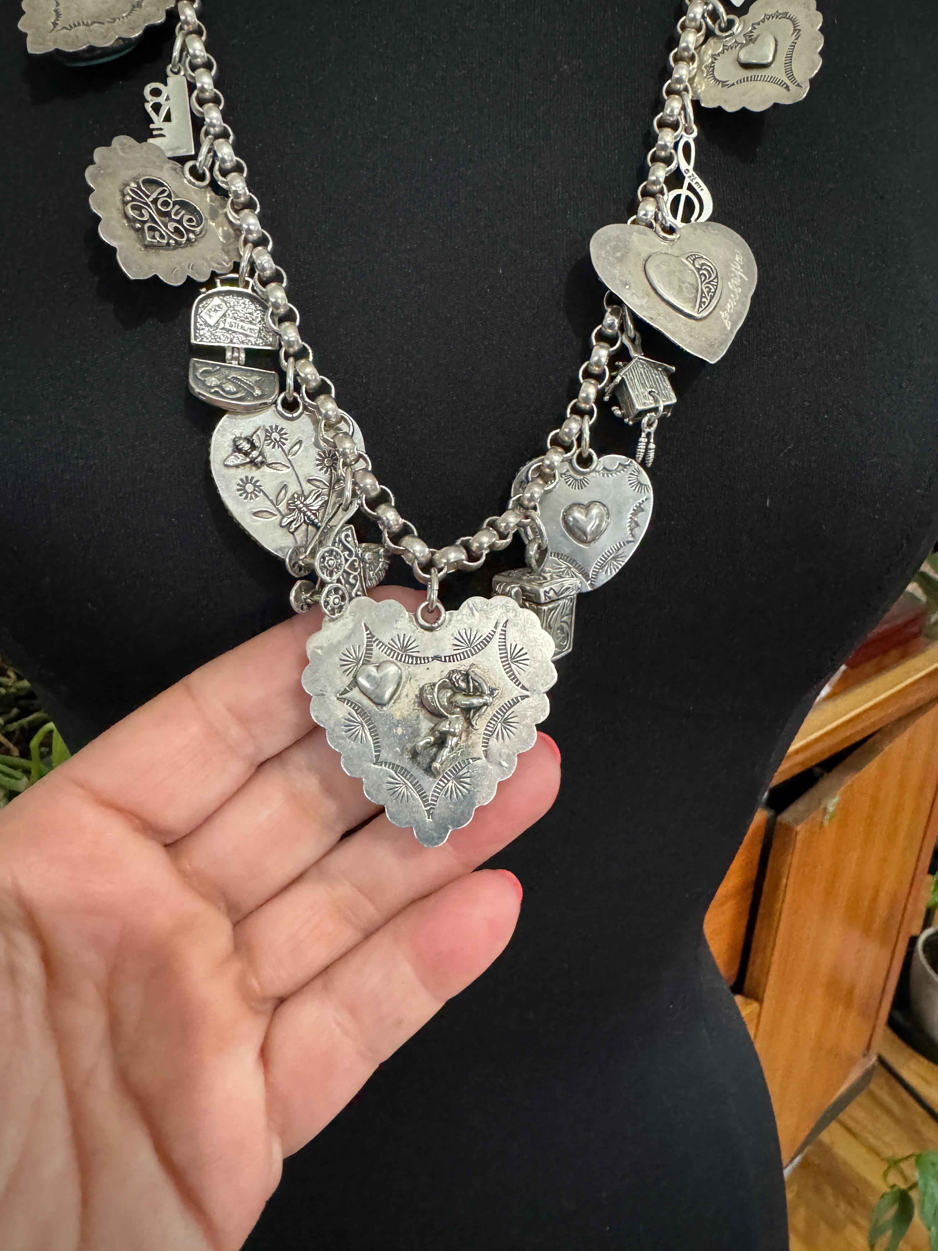 Joan Slifka Collar Encanto Corazón Multipiedra Doble Cara Plata de Ley en venta 1