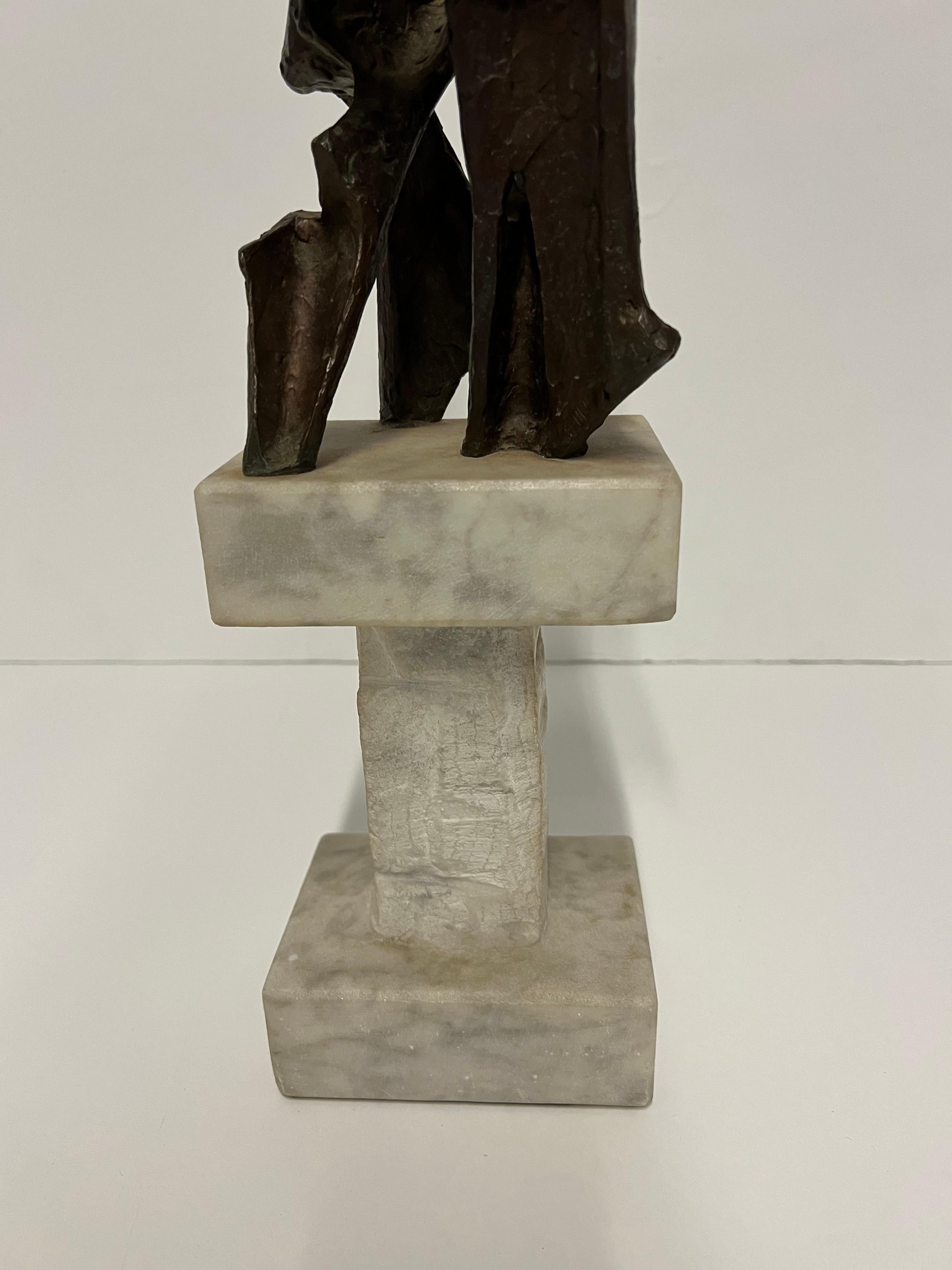 Abstrakt-expressionistische Bronzeskulptur aus Bronze, signiert von Joan Strauss Carl im Angebot 3