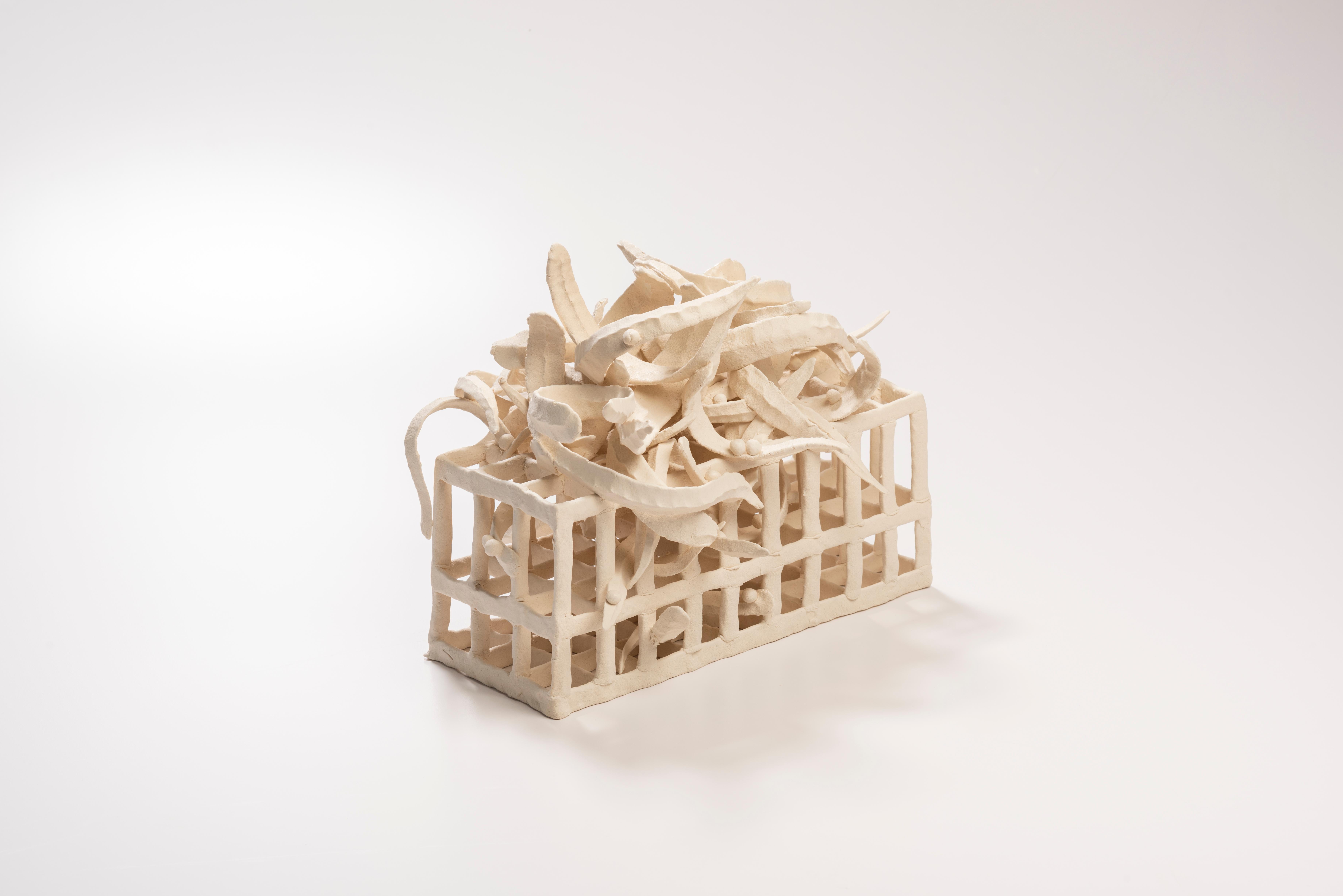Organico moderno Joanna Poag Binding Time (Grid with Leaves) Scultura in ceramica, 2019 in vendita