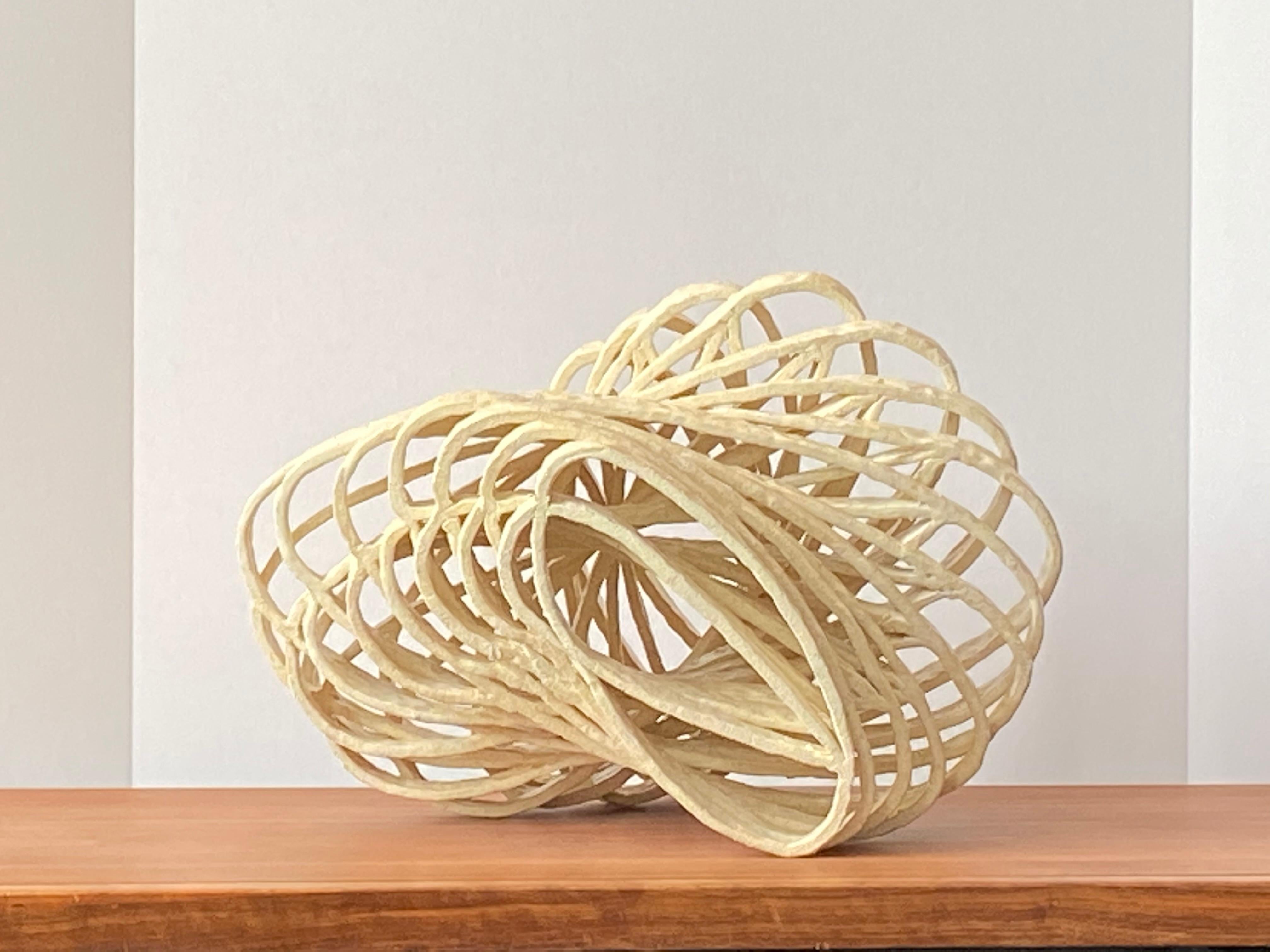 Americano Scultura in ceramica Joanna Poag Encompassed No. 7, 2013 in vendita