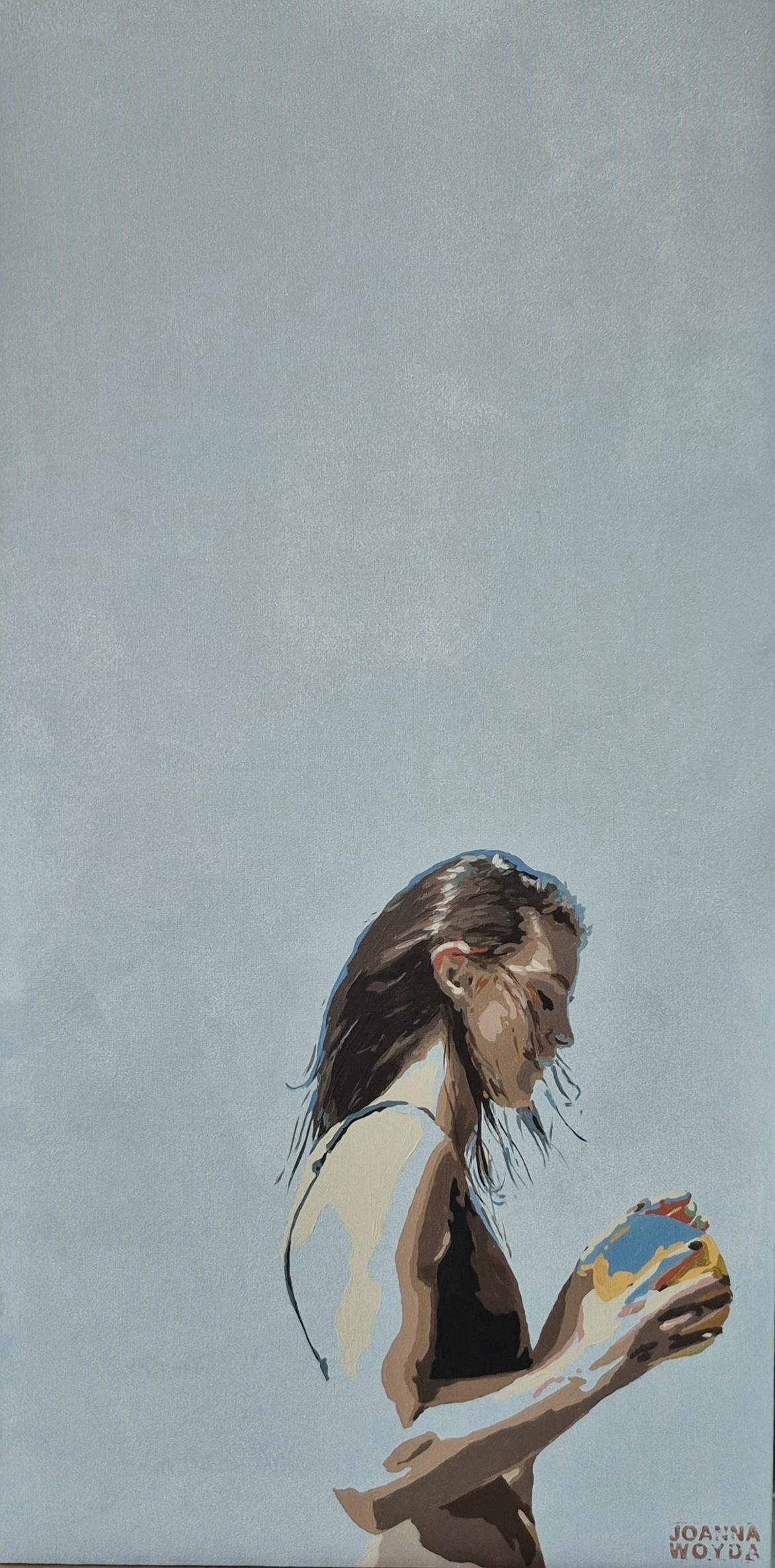 Pintura figurativa contemporánea en acrílico sobre lienzo de la artista polaca Joanna Woyda. La pintura es minimalista, de estilo pop art. La obra representa una tumbona en una playa. Los colores son azul con beige. La obra de arte tiene una