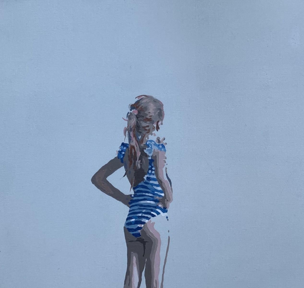 Zeitgenössisches figuratives Gemälde in Acryl auf Leinwand der polnischen Künstlerin Joanna Woyda. Die Malerei ist im minimalistischen Pop-Art-Stil gehalten. Das Kunstwerk zeigt ein Mädchen, das am Ufer steht, es ist von hinten zu sehen, die Arme