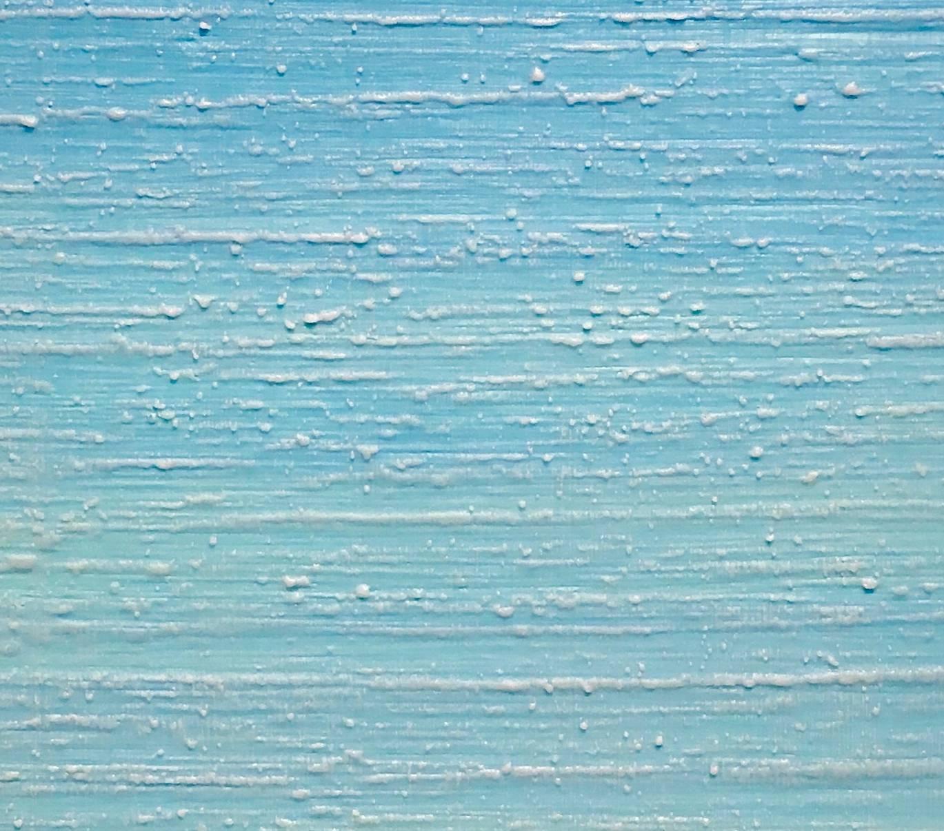 Peinture contemporaine à l'encaustique (cire d'abeille pigmentée) d'un bleu pâle lumineux sur panneau de bouleau, rehaussée de corail brillant sur le bord du panneau. Signé, daté et titré au verso.

Les peintures de Joanne Mattera peuvent être