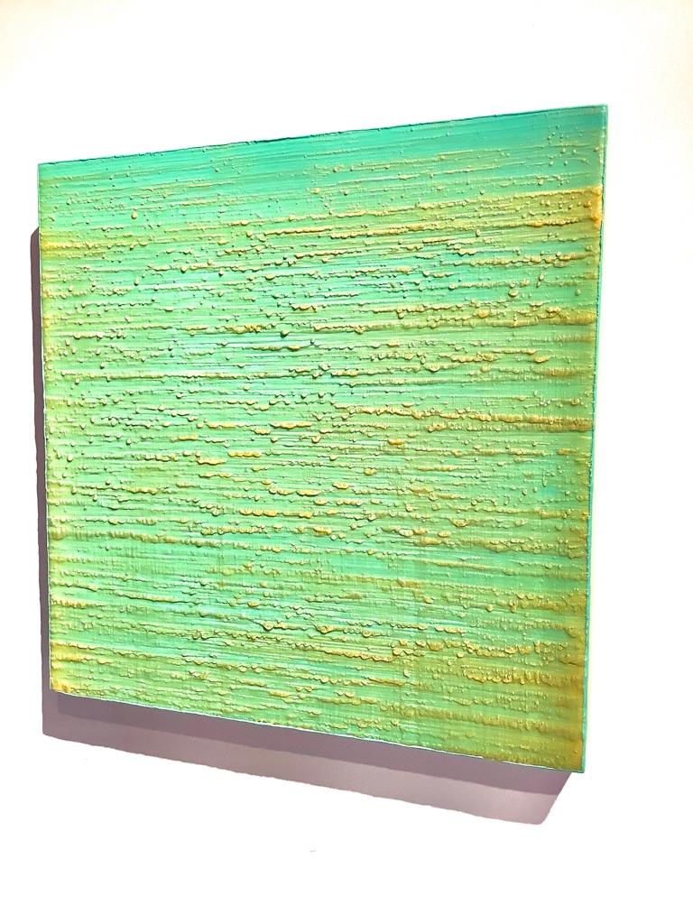 Peinture carrée « Silk Road 261 », vert aqua, jaune pâle, couleur à l'encaustique - Contemporain Painting par Joanne Mattera