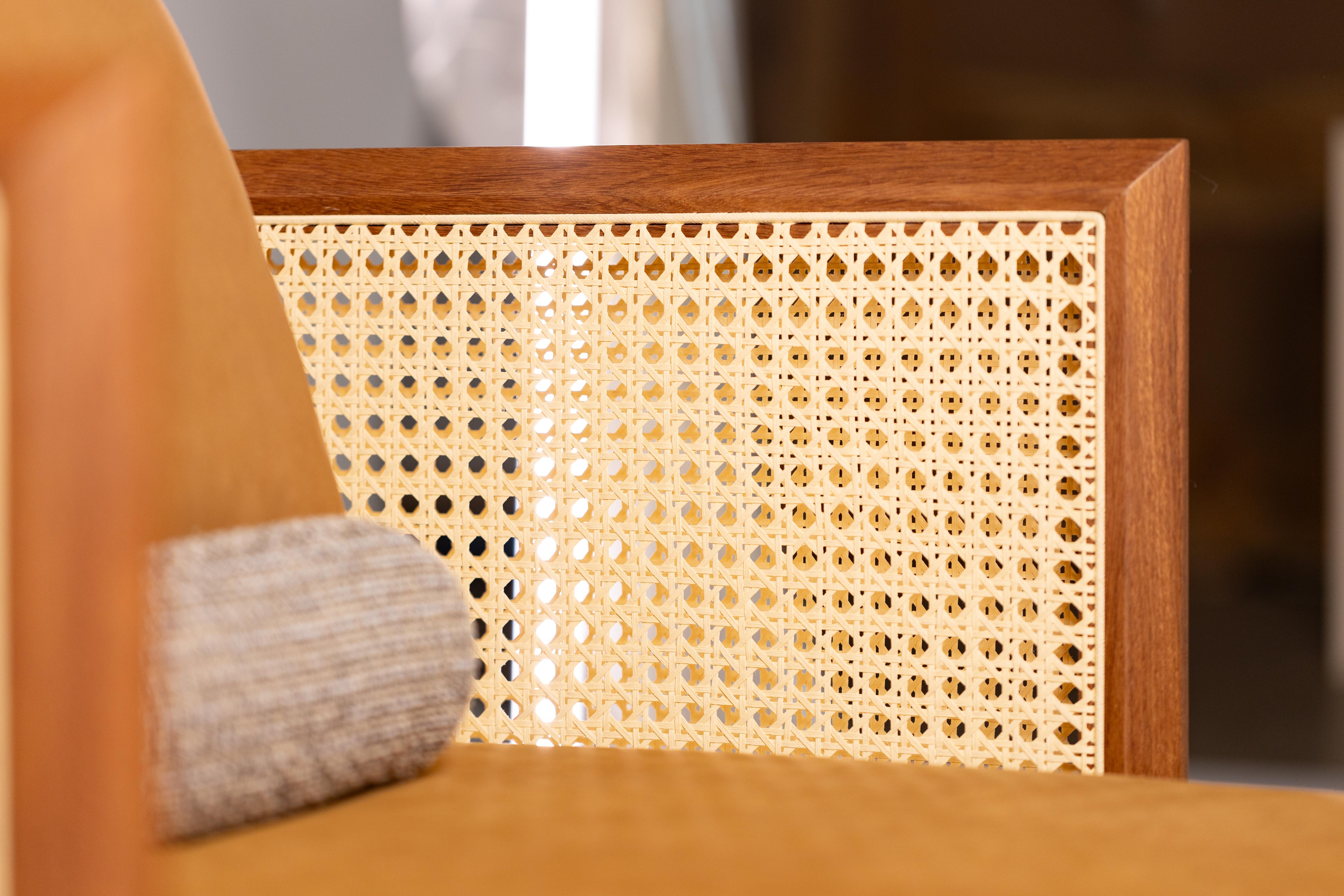 Fauteuil Joaquim par Bruno de Carvalho - Wood Wood, Cotton Weave & Swivel Base en vente 3
