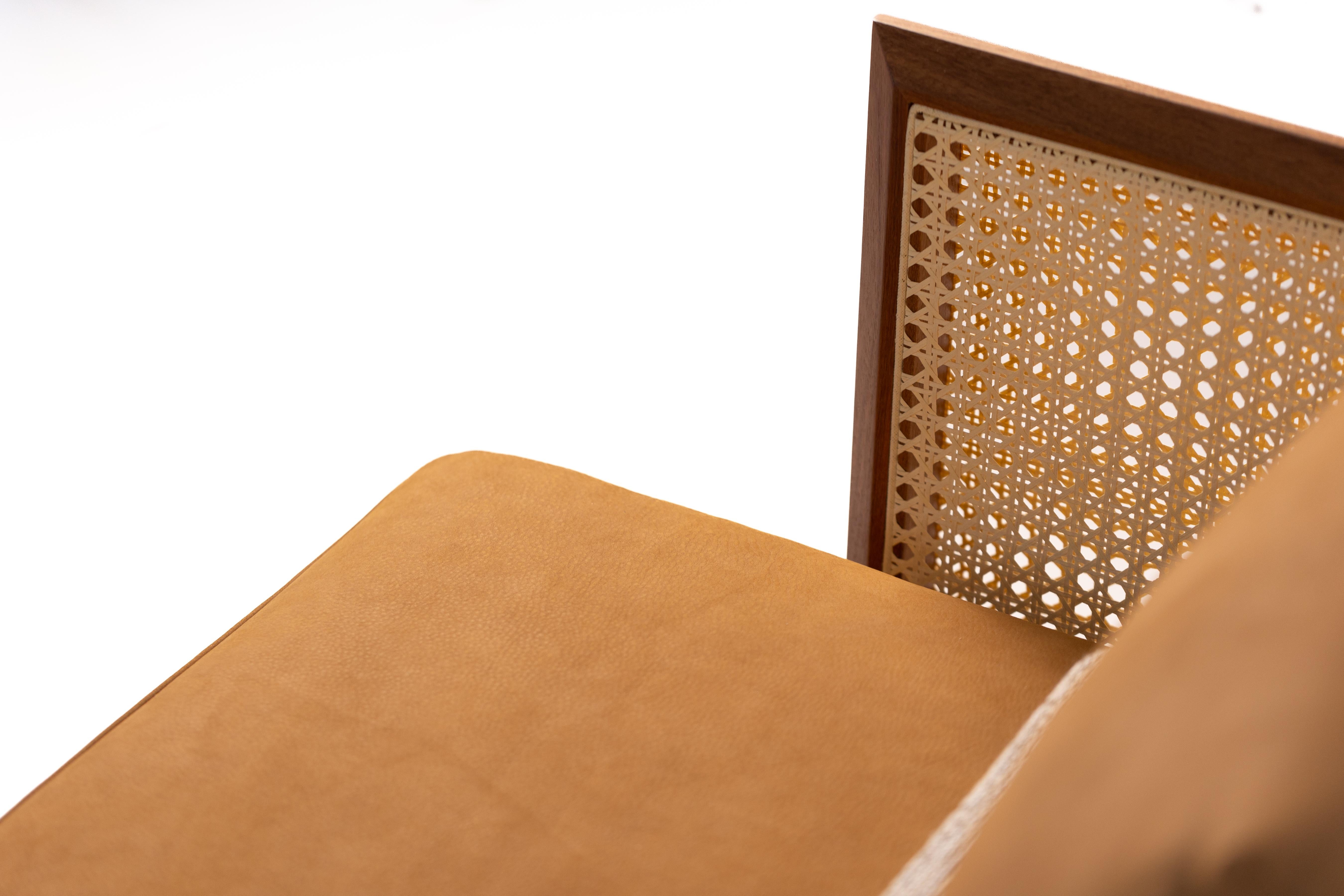 Fauteuil Joaquim par Bruno de Carvalho - Wood Wood, Cotton Weave & Swivel Base en vente 4