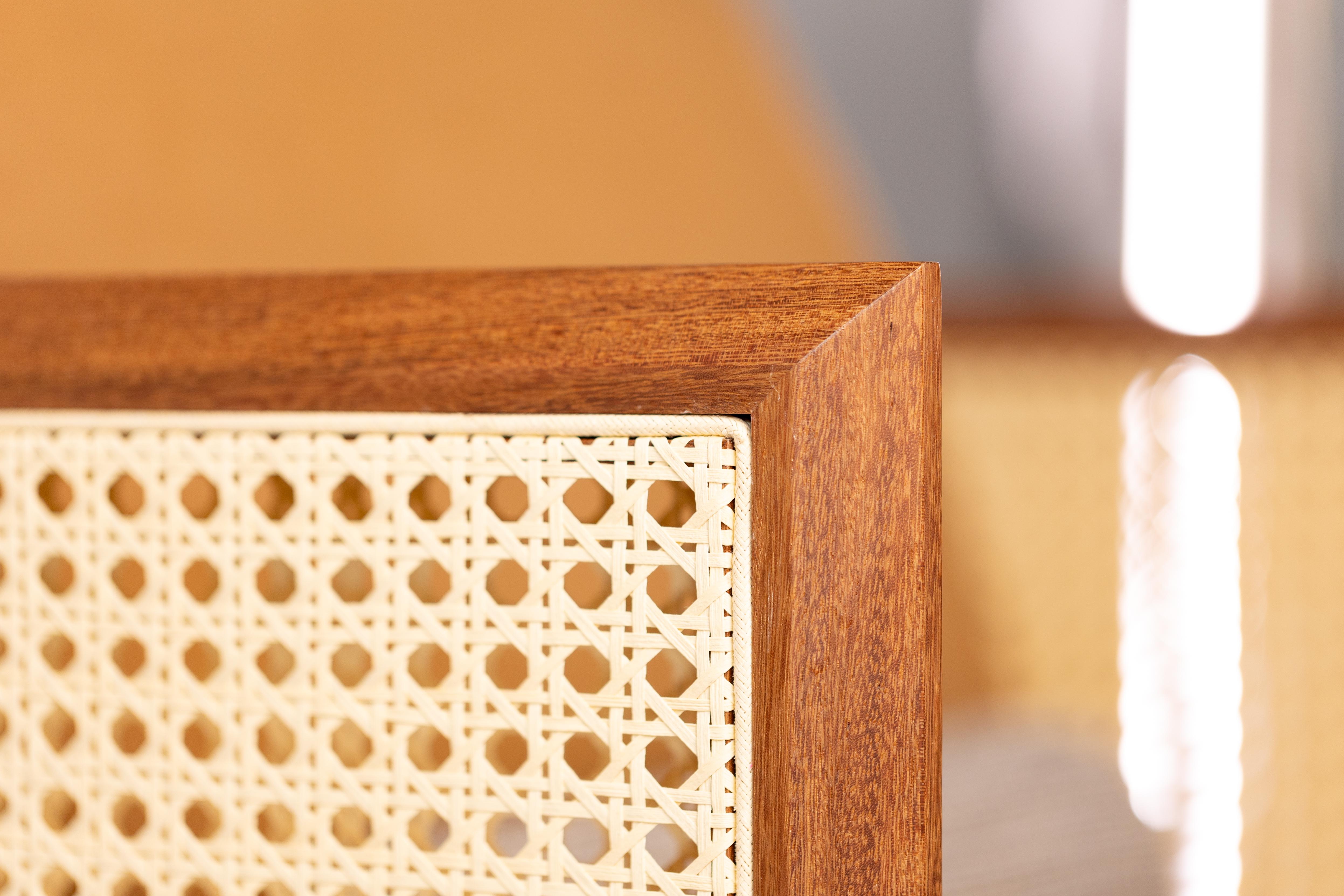 Fauteuil Joaquim par Bruno de Carvalho - Wood Wood, Cotton Weave & Swivel Base en vente 2