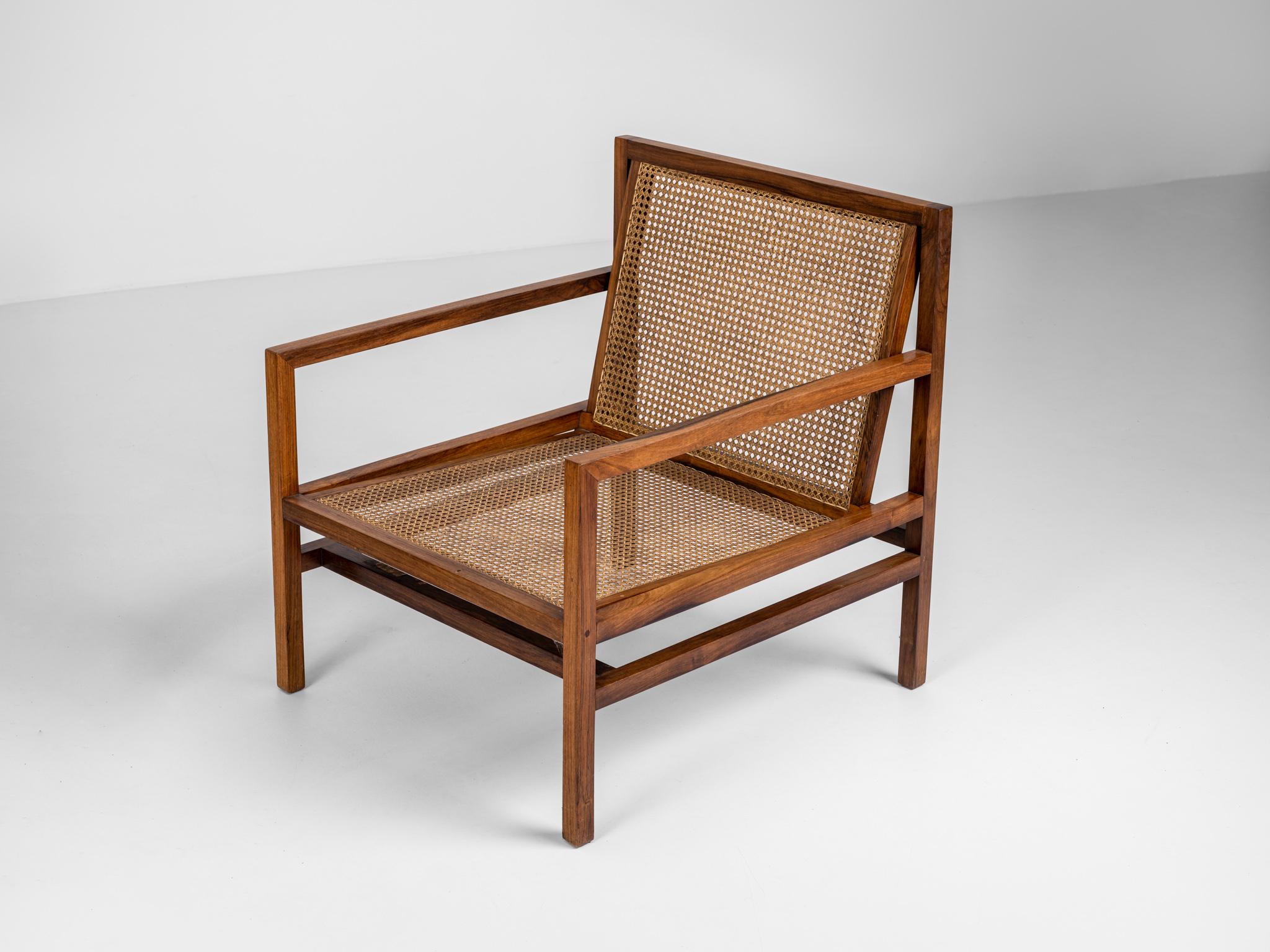 Canne Fauteuil en rotin et palissandre de Joaquim Tenreiro, vers 1958 en vente