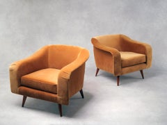 Joaquim Tenreiro, Pair of Vintage 'Curva' Armchairs, Velvet, 1950s, Brazil