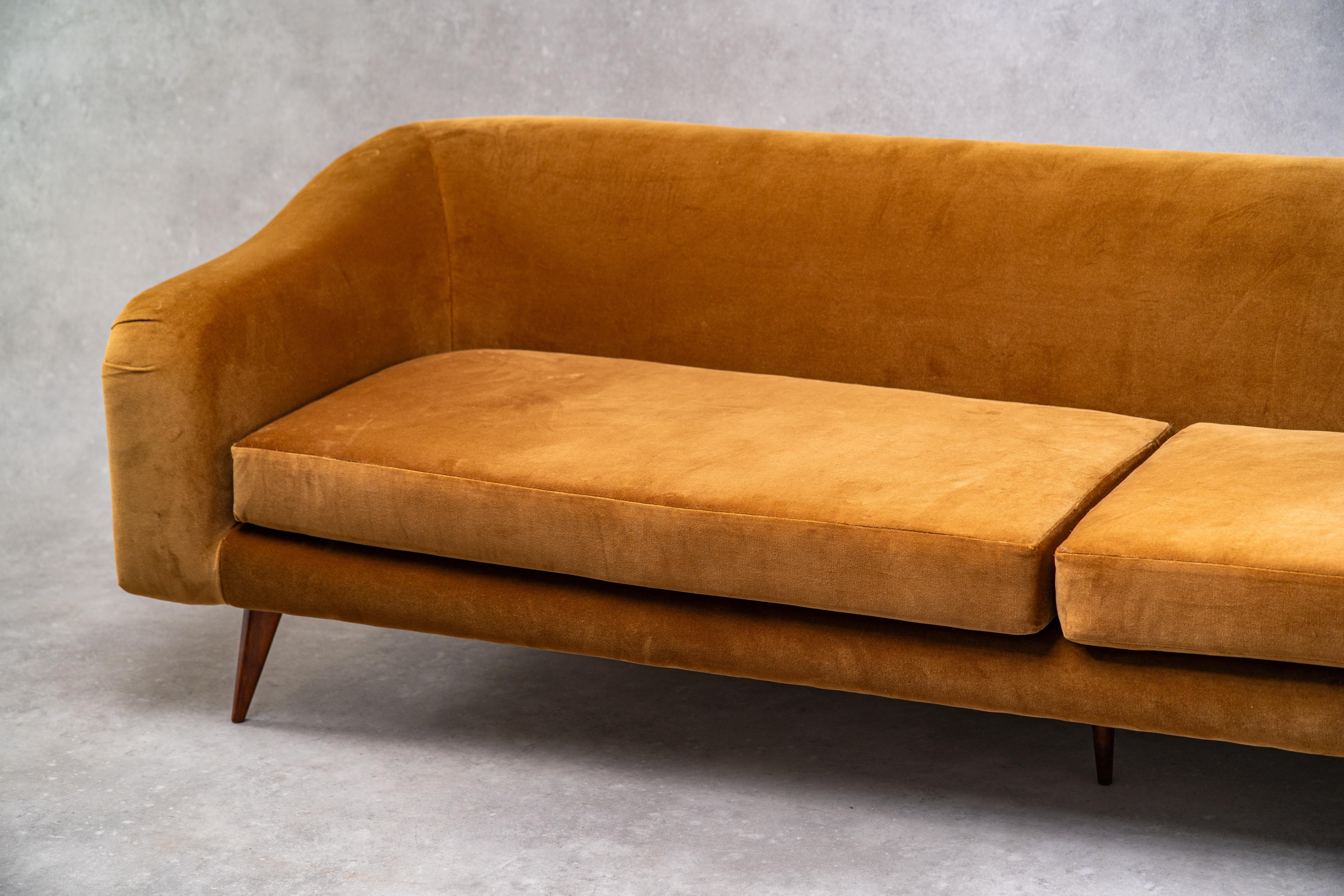 Mid-20th Century Joaquim Tenreiro Vintage 'Curva' Sofa 1960s Brazil Velvet For Sale