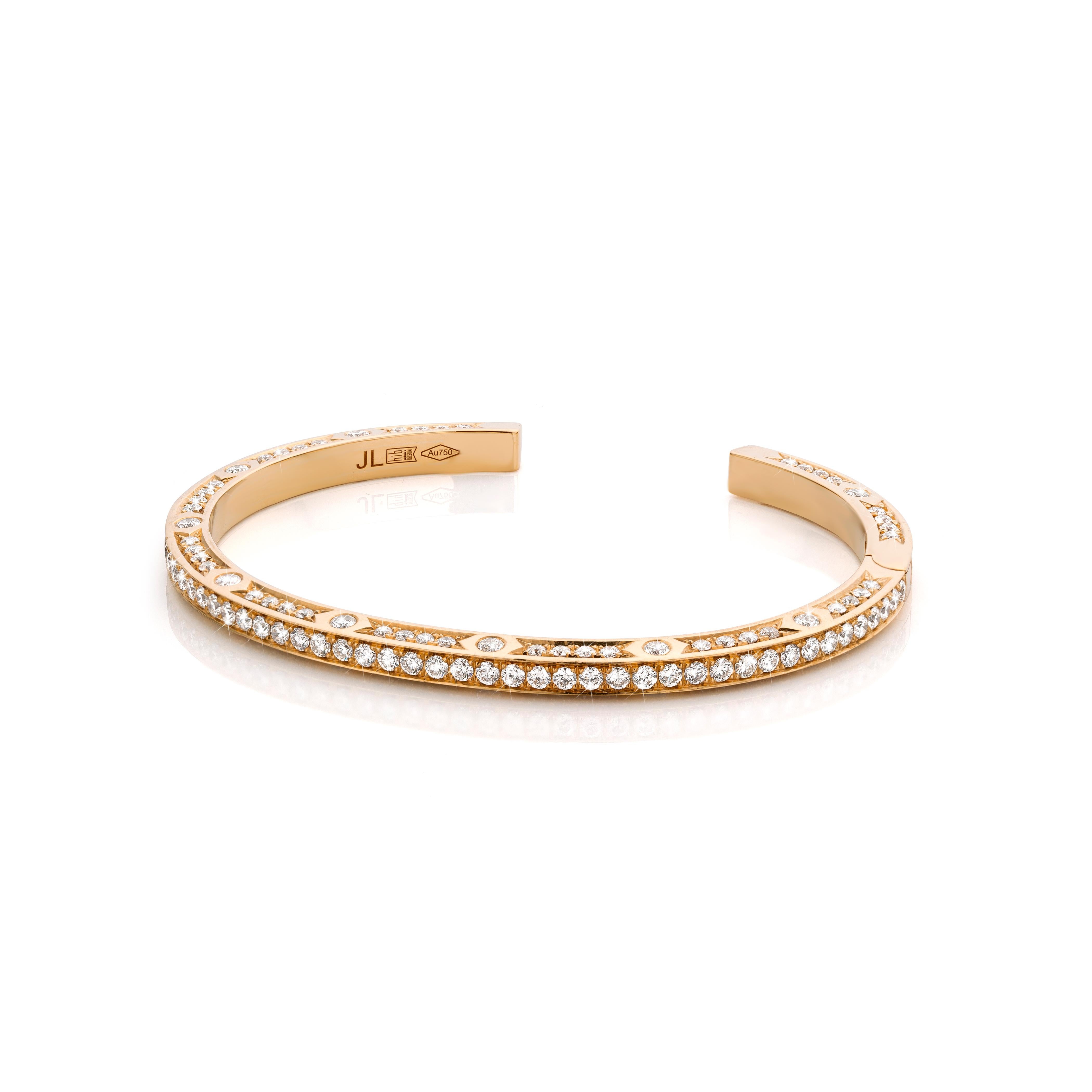 18 Karat Rose gold Bracelet set with 4.21 Carat brilliant cut White Diamonds.

This design is one of Jochen Leen's first designs and is highly recognizable.
This bracelet is well suited to be worn as an every day bracelet and is easy to match with