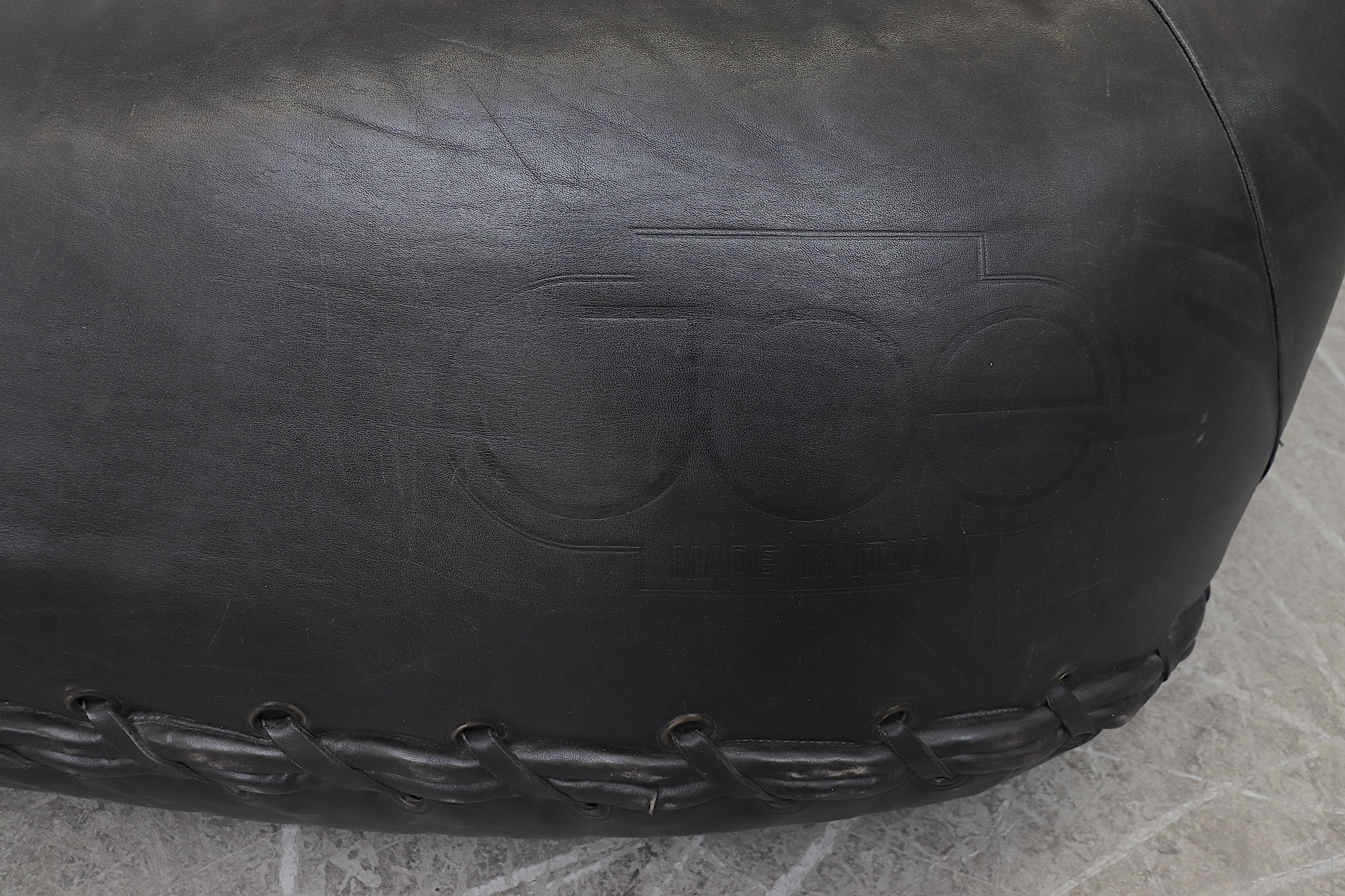 'Joe' Baseball Glove Black Leather Lounge Chair by Poltronova 1
