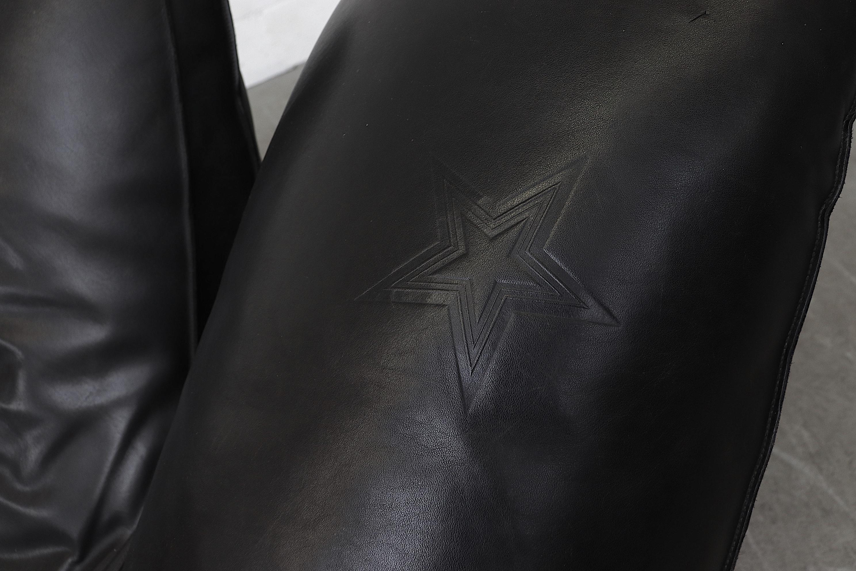 'Joe' Baseball Glove Black Leather Lounge Chair by Poltronova 3
