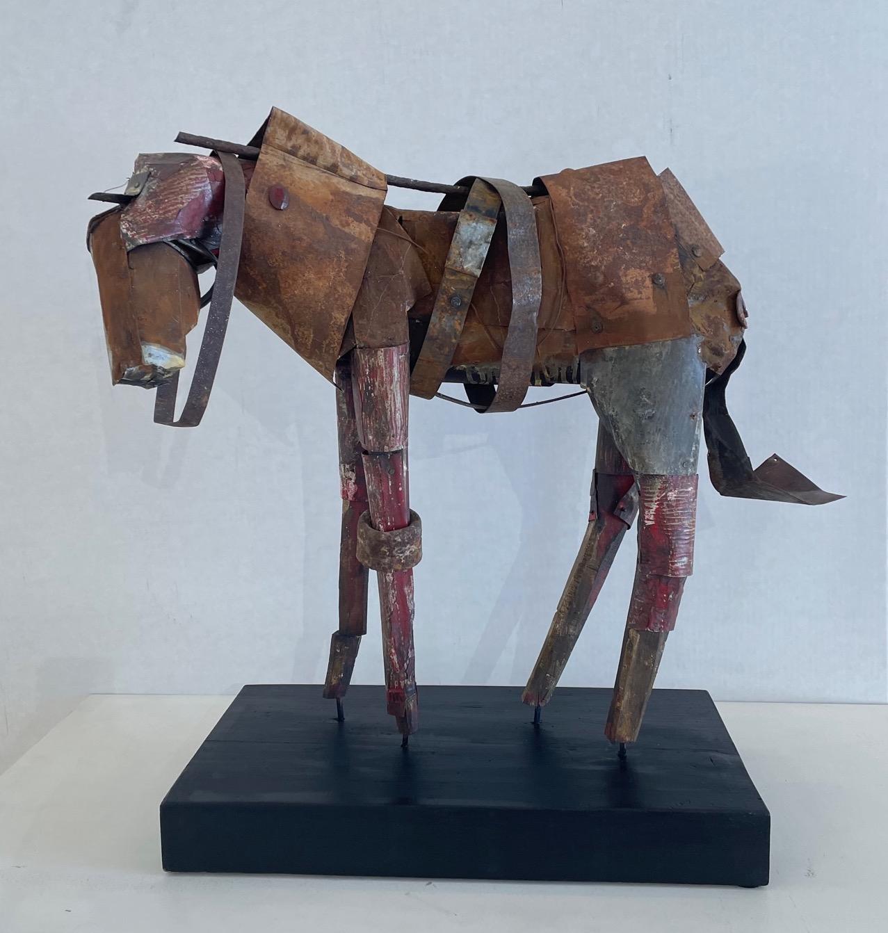 Still-Life Sculpture de Joe Brubaker - Caballo rojo