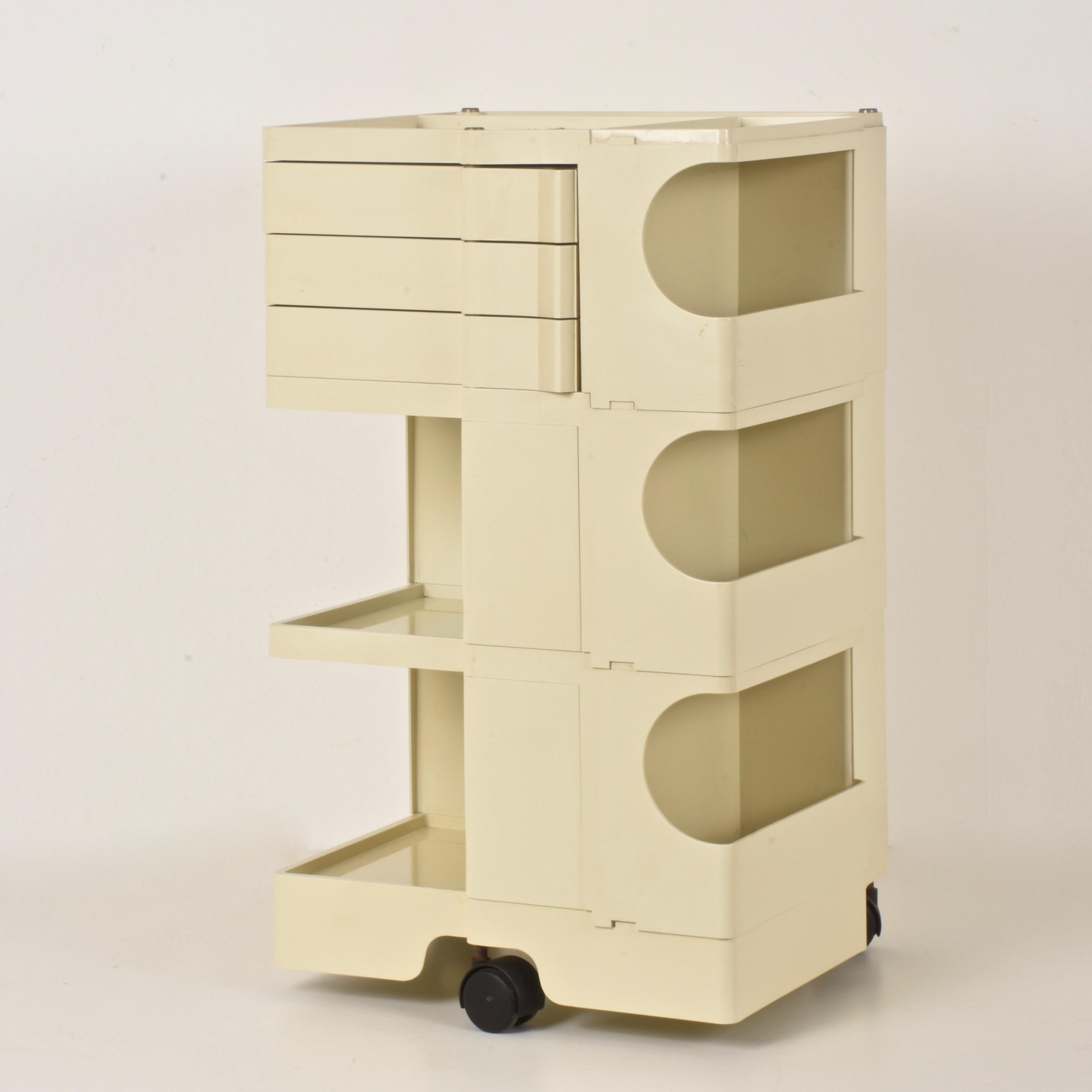 Designed in 1969, Joe Colombo’s iconic Boby 3 portable storage system by Italian manufacturer Bieffeplast makes savvy use of space with its swivel design. This compact caddy is featured in the collection of the Museum of Modern Art in New York, but