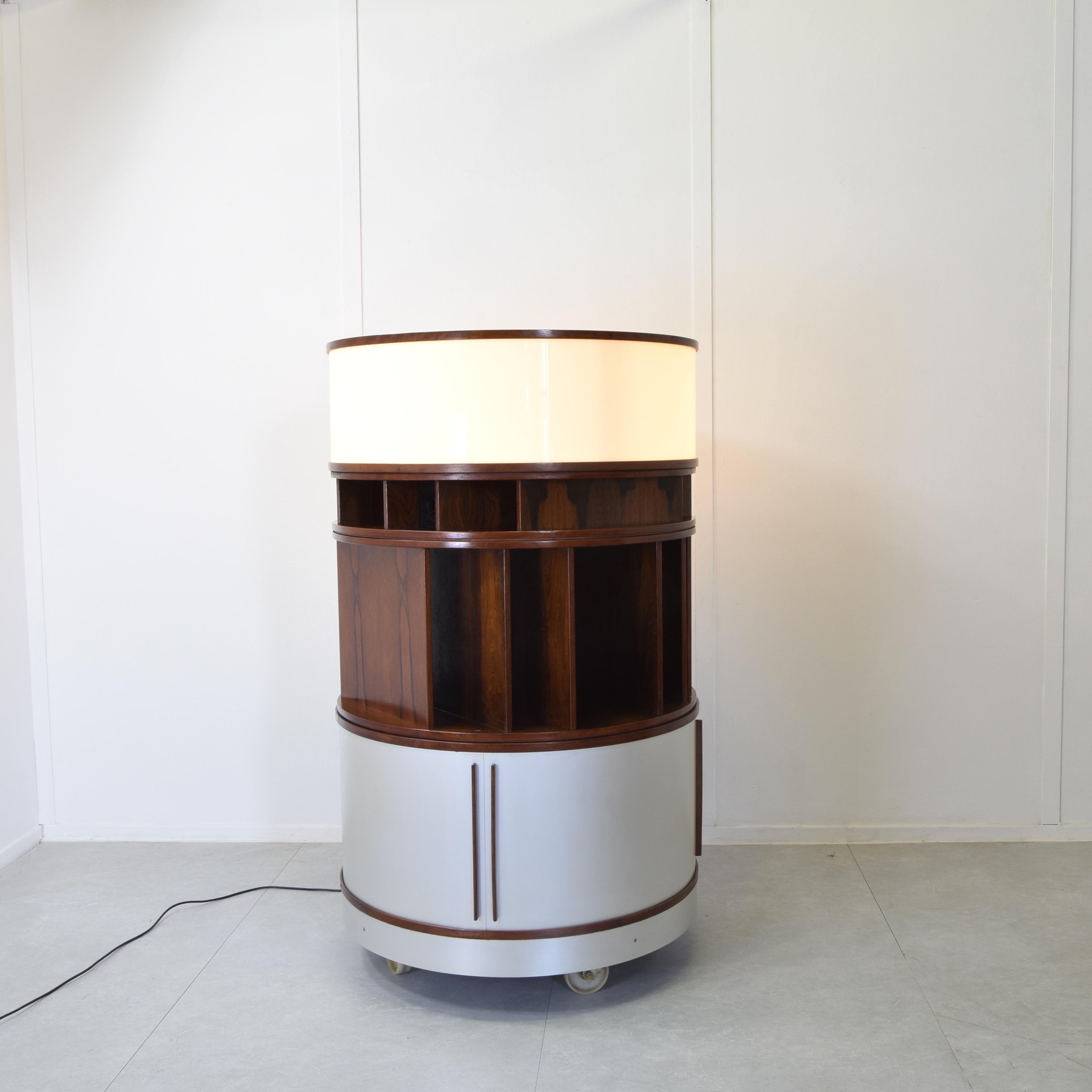 Italiano Joe Colombo cabinet mobile Combi center 1960s. in vendita