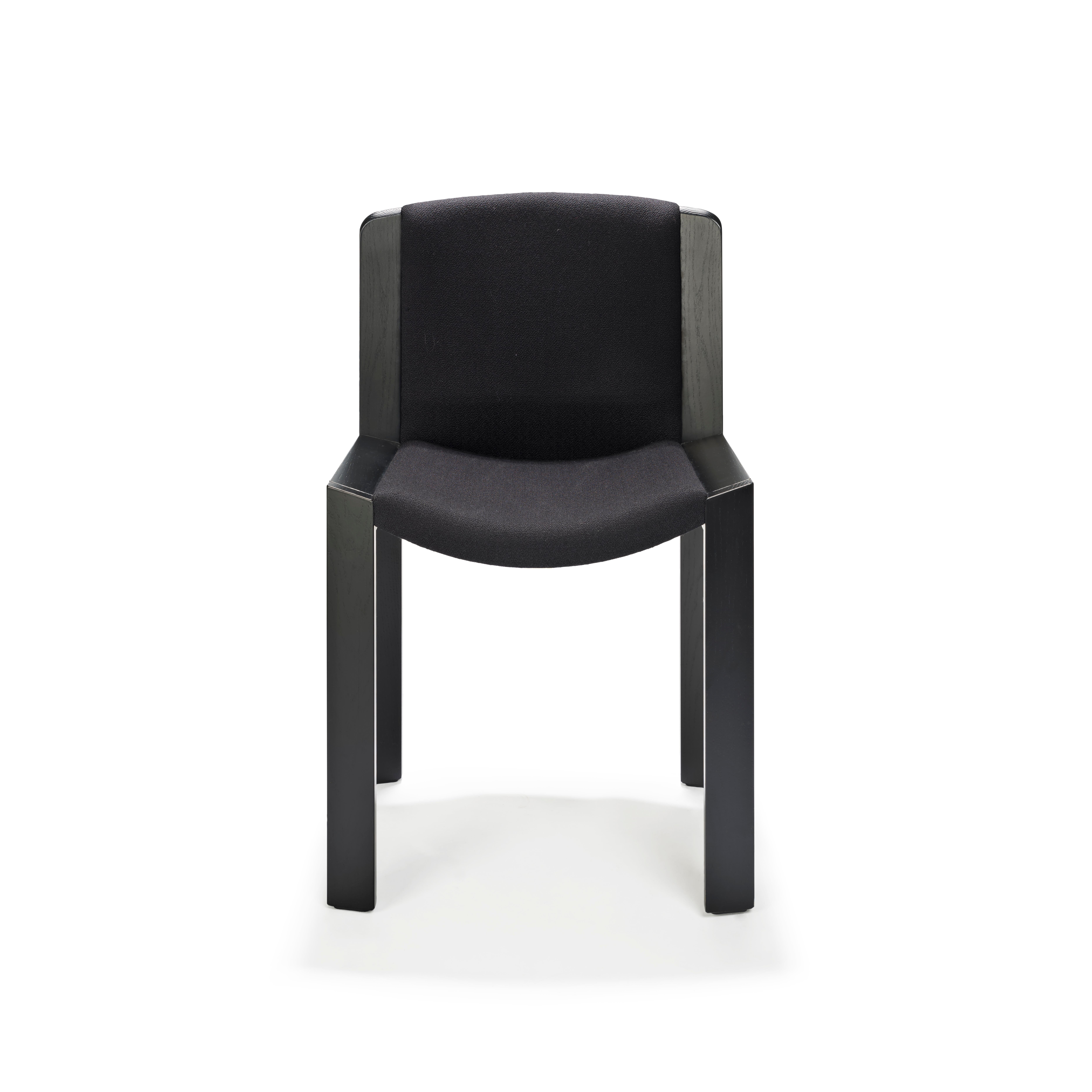 Joe Colombo-Stuhl 300 für Karakter (Moderne der Mitte des Jahrhunderts) im Angebot