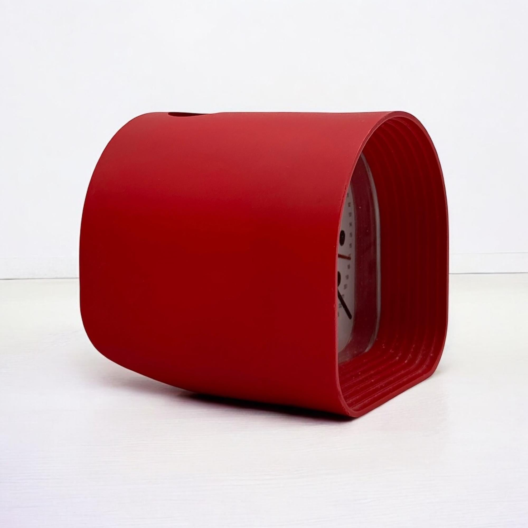 Joe Colombo Design Clock 02/R Optic for Alessi, Minimalist Italian Design In Good Condition In San Benedetto Del Tronto, IT
